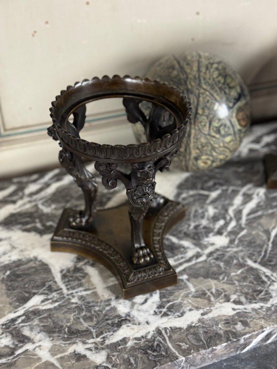 Paire de sphères en marbre sur trépieds en bronze, 19ème siècle Excellent état - En vente à Honnelles, WHT