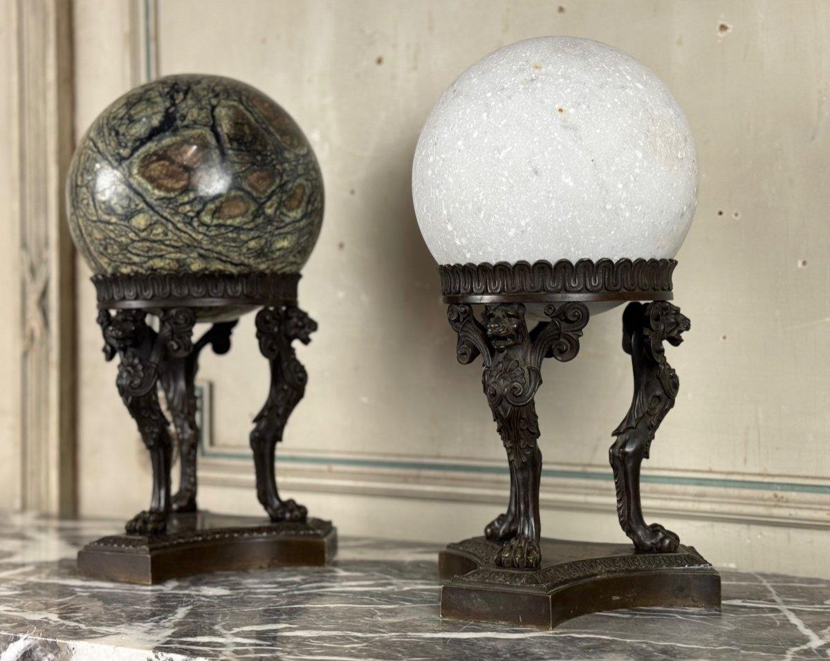 Pair Of Marble Spheres On Bronze Tripods, 19th Century For Sale 4