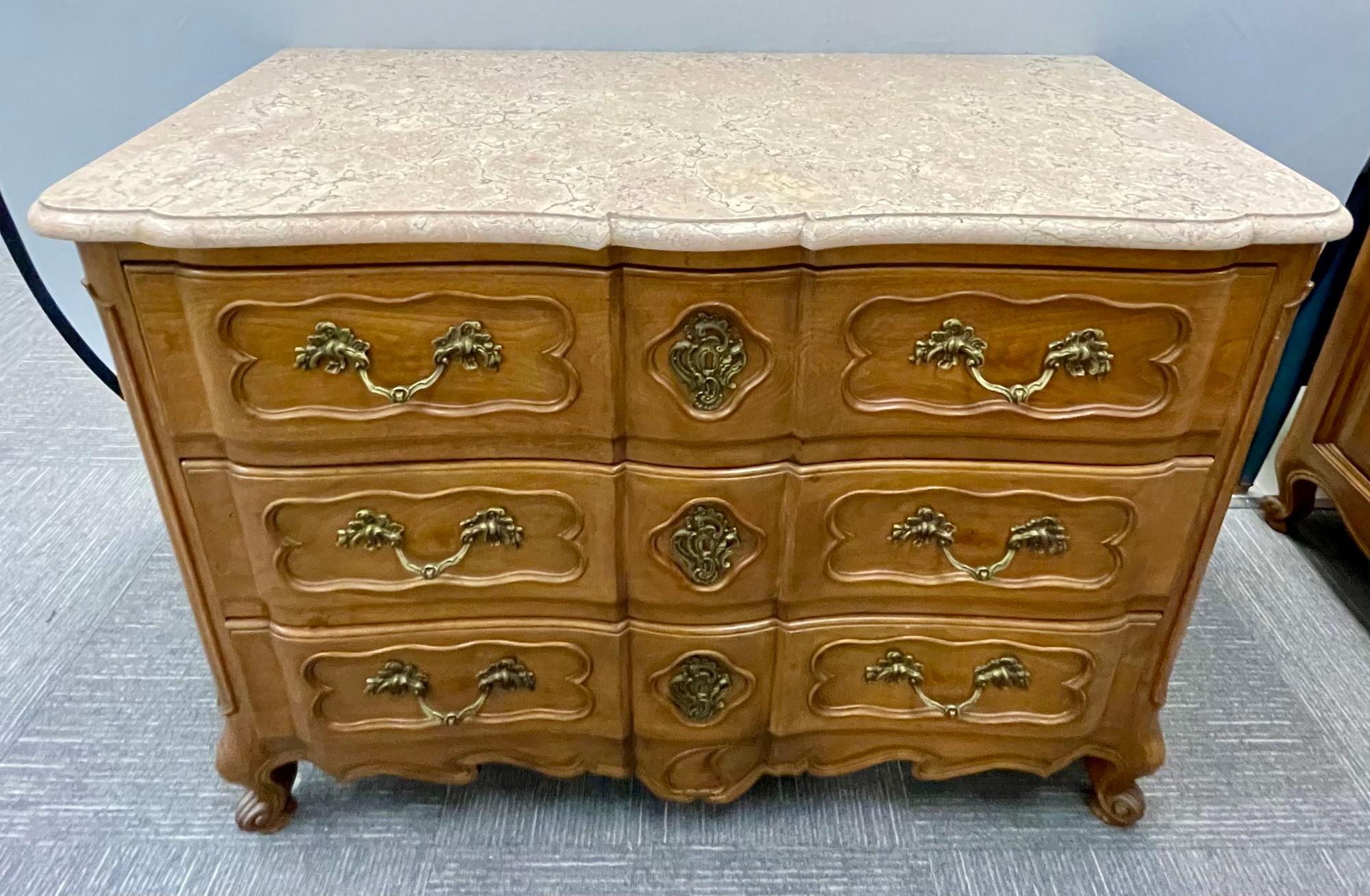 Pair of Marble-Top Louis XV Style Commodes Chests Attributed to Maison Jansen In Good Condition For Sale In Stamford, CT