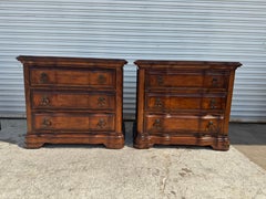 Paire de commodes en acajou à plateau en marbre par Bernhardt Furniture