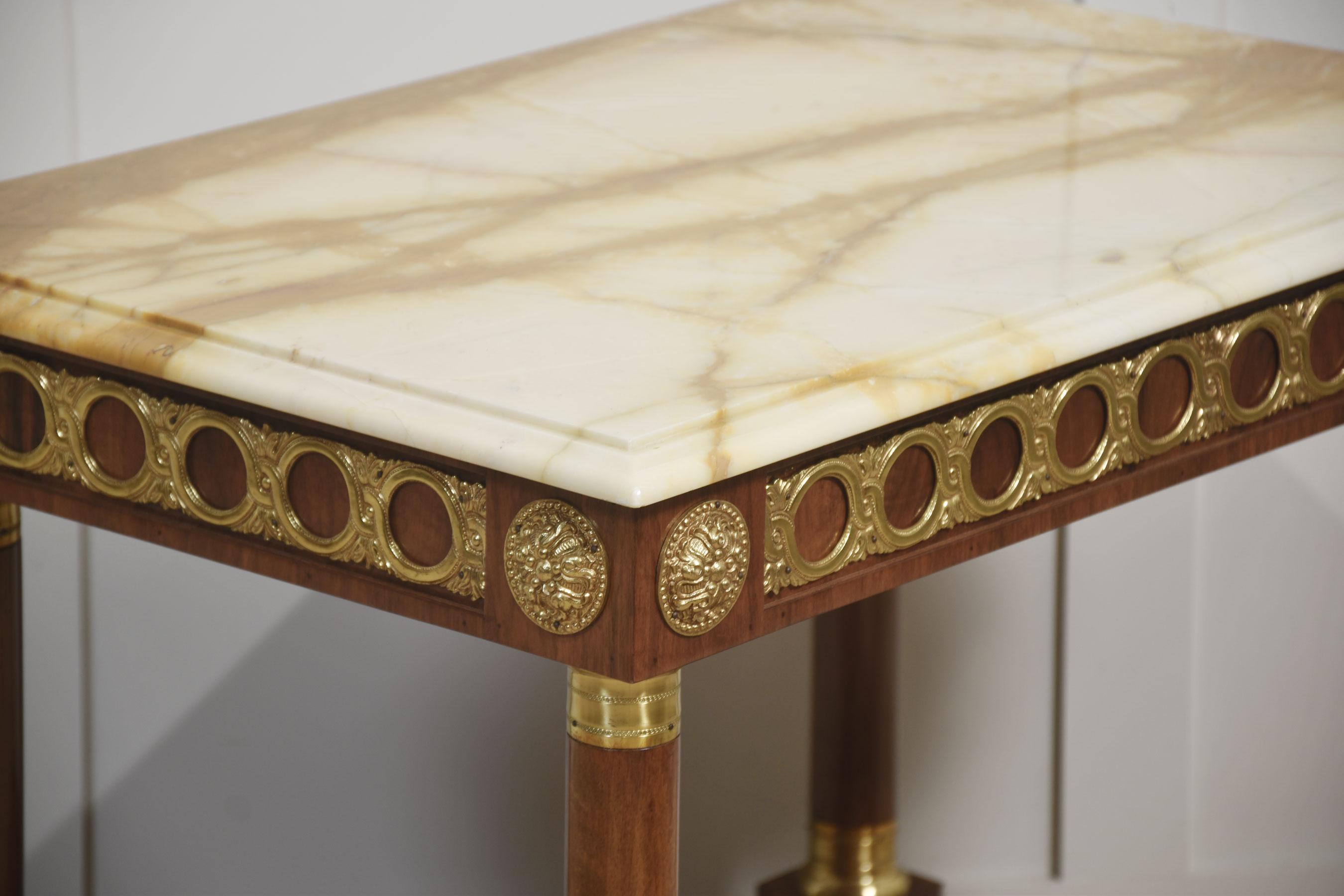 Pair of marble top side tables For Sale 1