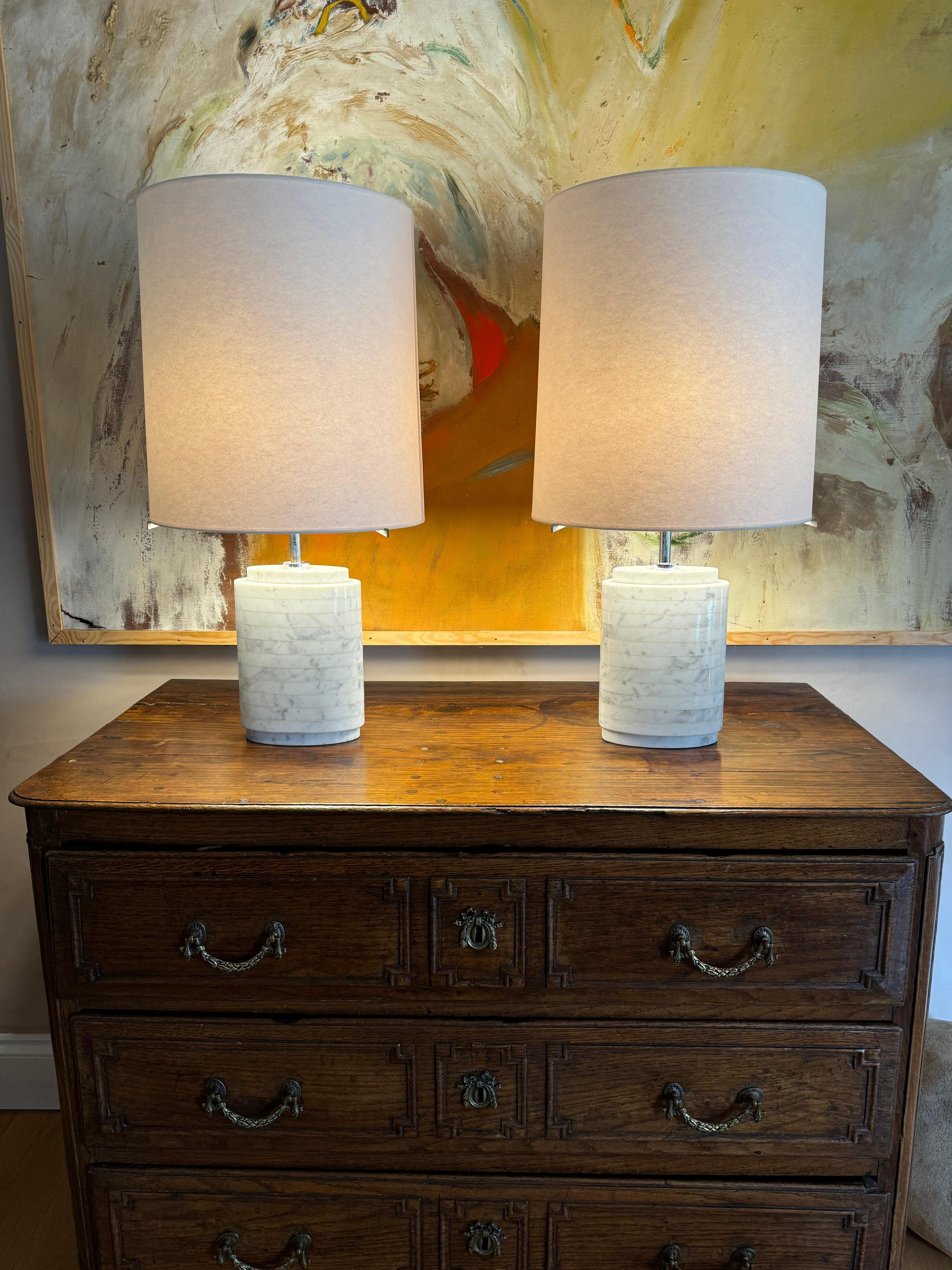 Mid-Century Modern Paire de lampes de table Vera Fabre