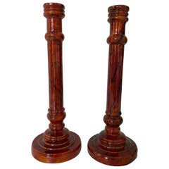 Pareja de Candeleros de Madera Jaspeada