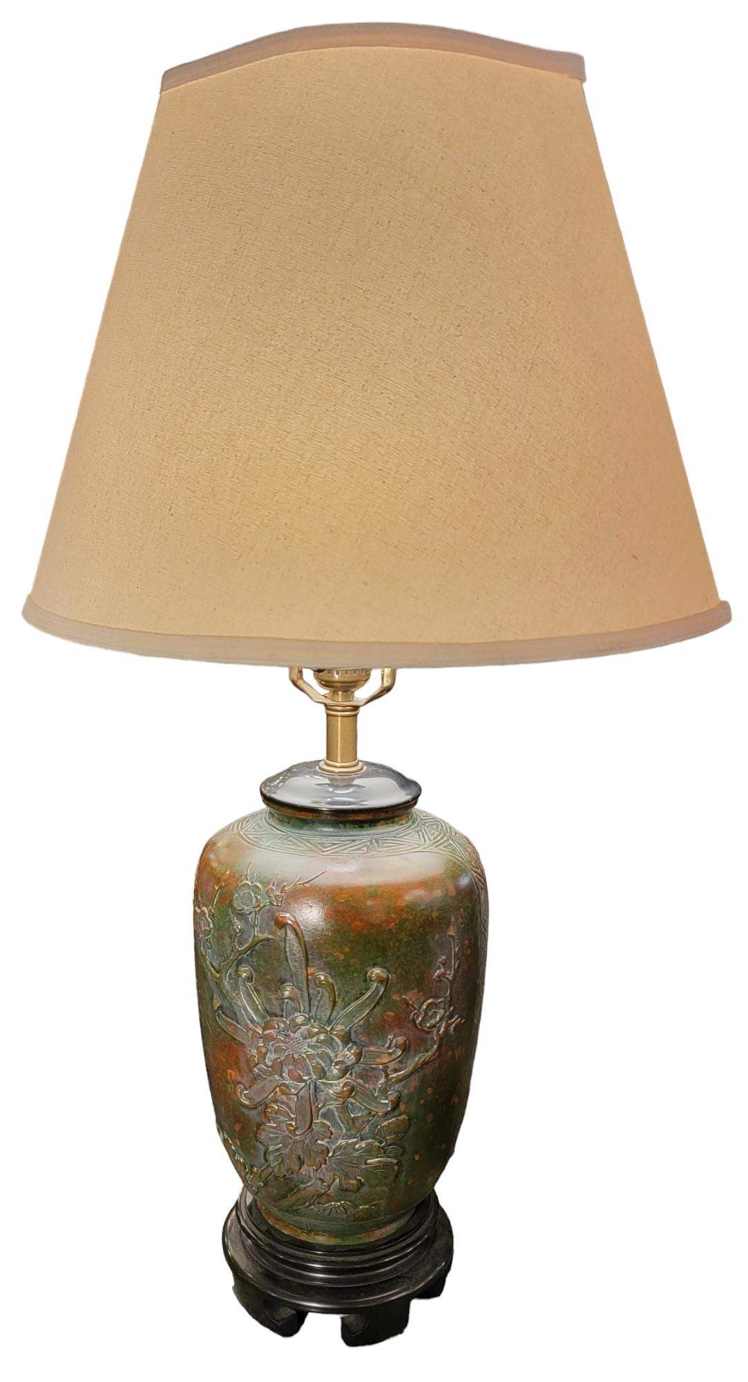 Pair of Marbo Floral Urn Table Lamps In Good Condition For Sale In Pasadena, CA