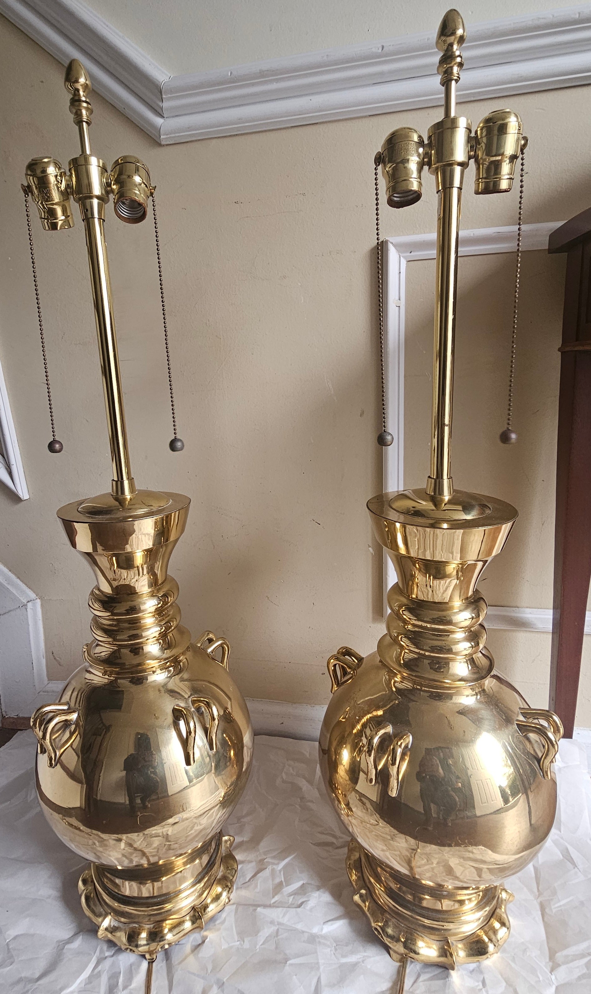 An exquisite Pair of Marbro Lamp Company polished brass table lamp 8s great vintage condition. Measure 9