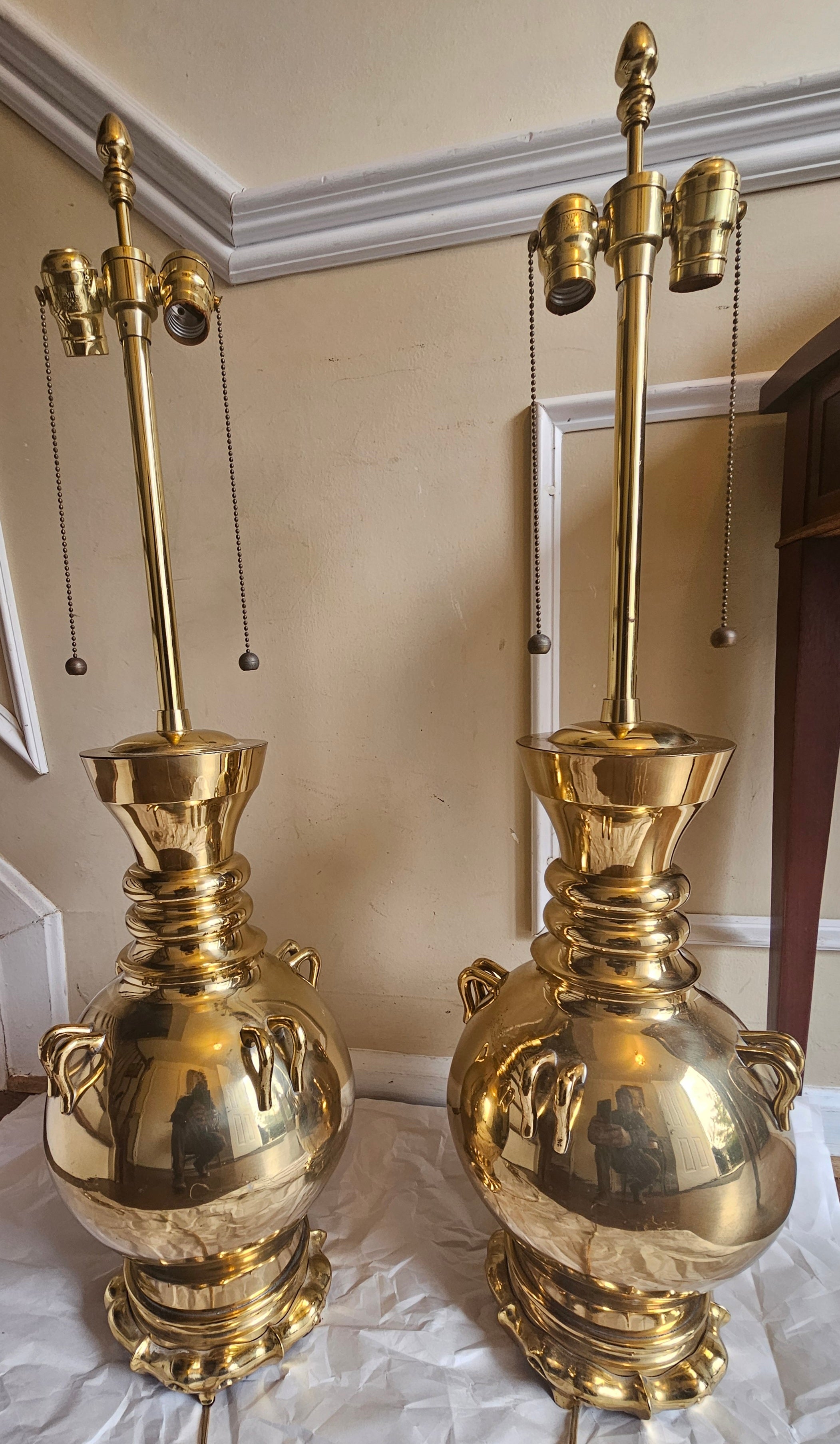 Pair of Marbro American Polished Brass Table Lamps In Good Condition For Sale In Germantown, MD