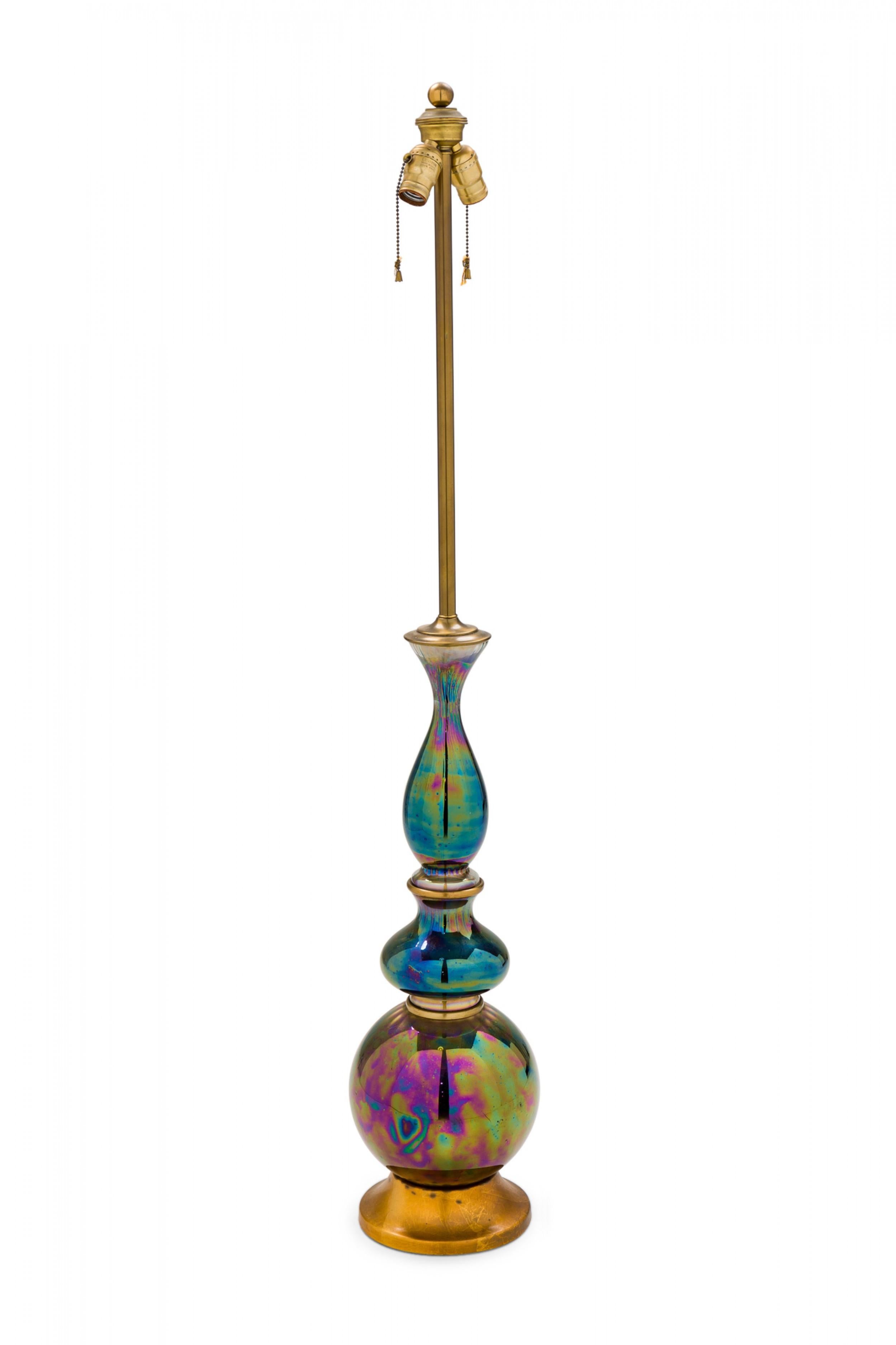 Paire de lampes de bureau Marbro en verre irisé américain du milieu du siècle dernier en vente 3