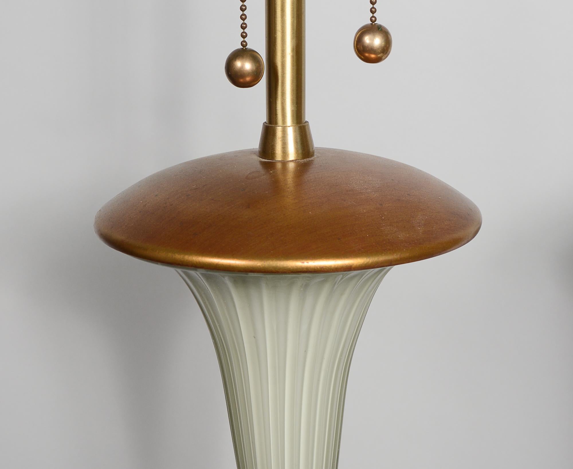 Paire de lampes de bureau en verre de Murano côtelé Marbro en vente 2
