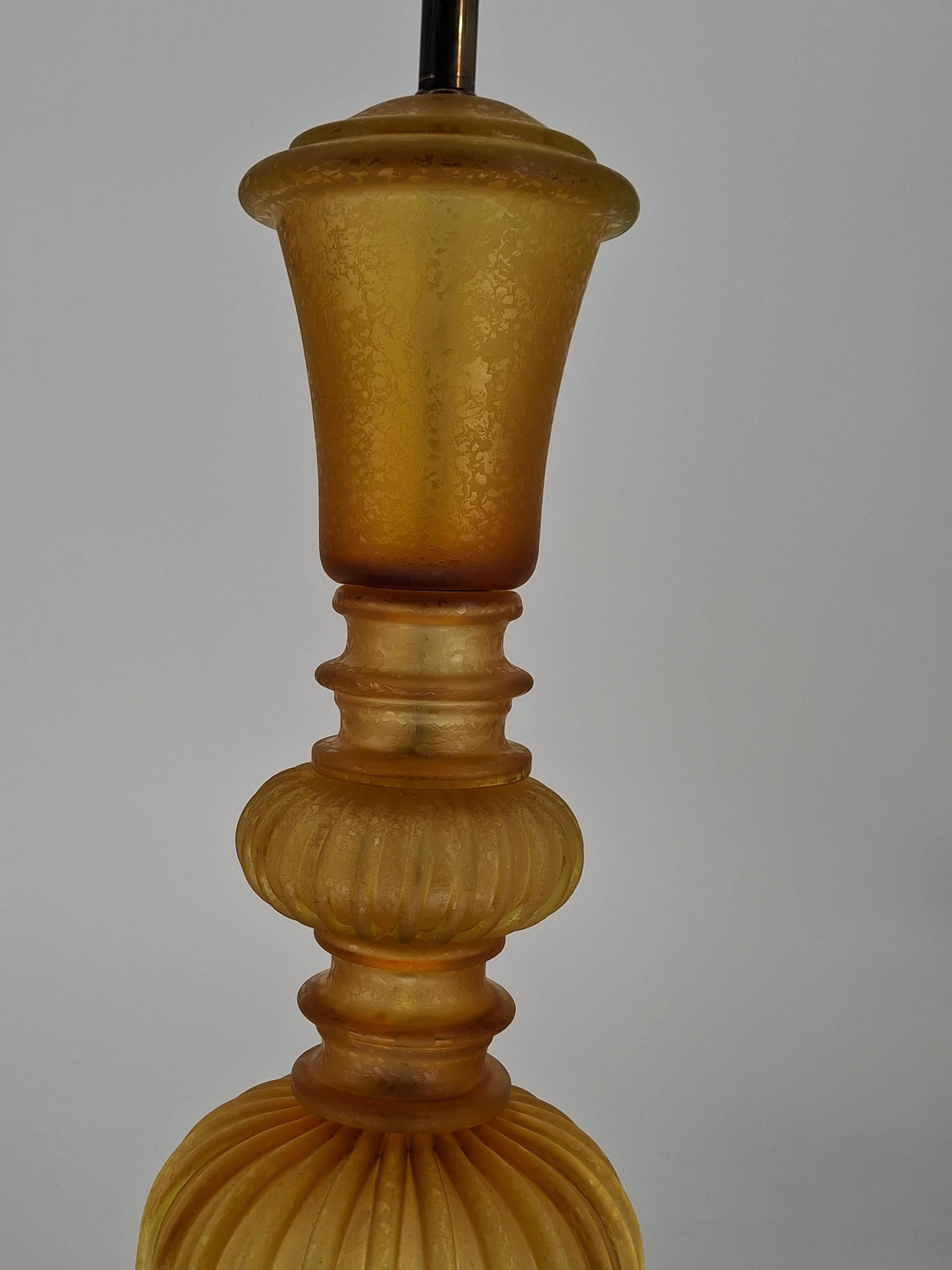 20ième siècle Paire de lampes de table en verre ambré 