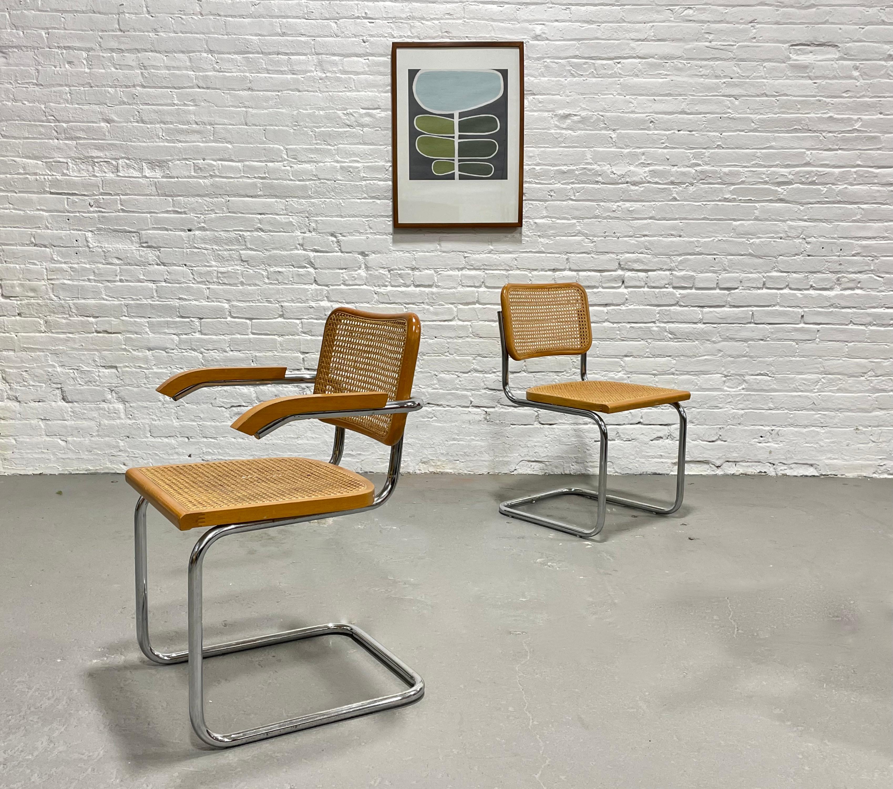 Ein Paar moderne Esszimmerstühle im Stil von Marcel Breuer CESCA aus der Mitte des Jahrhunderts (Moderne der Mitte des Jahrhunderts) im Angebot