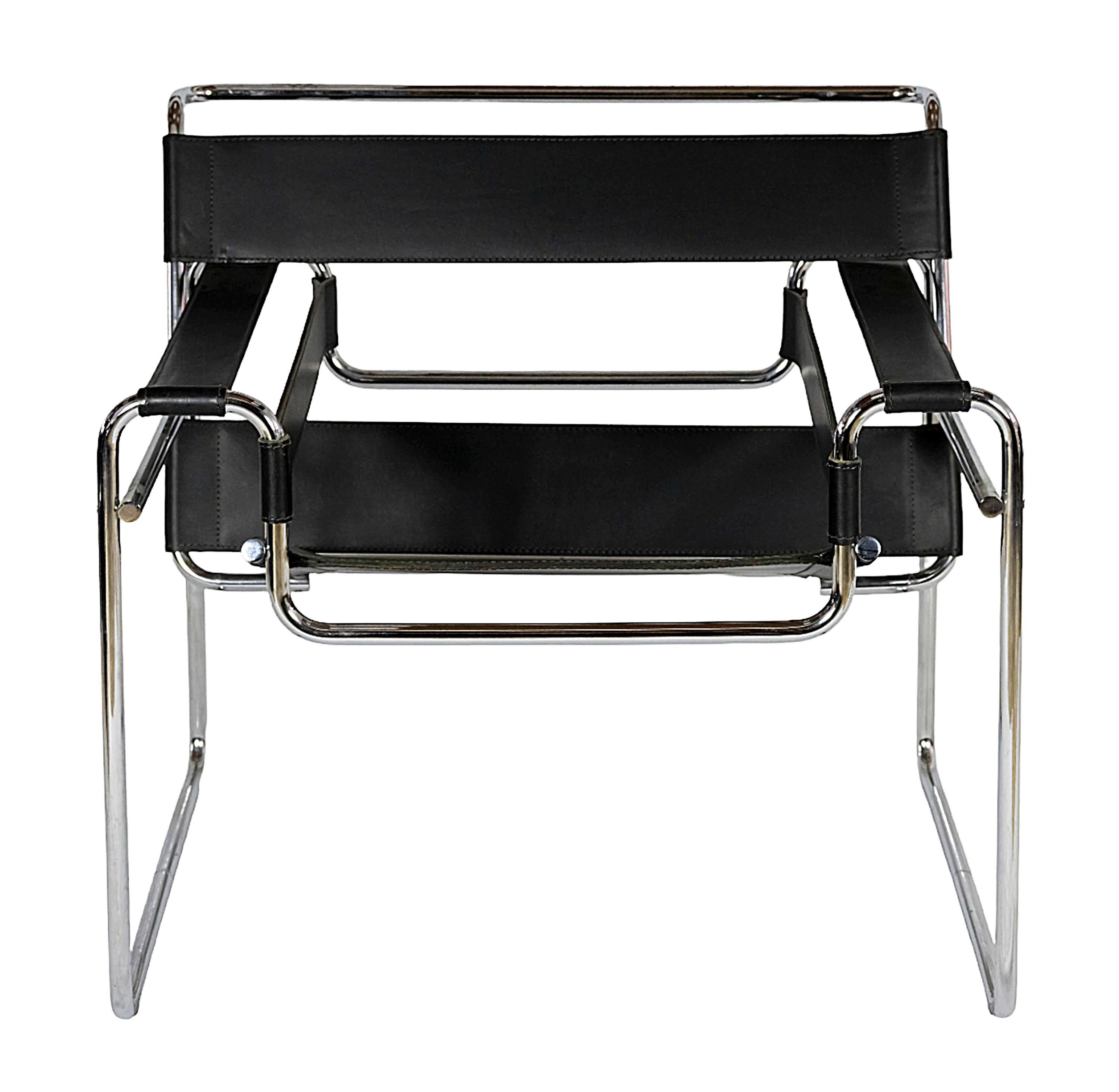 Mid-Century Modern Pair of Marcel Breuer Wassily Lounge Chairs signed Knoll Studio For Sale
