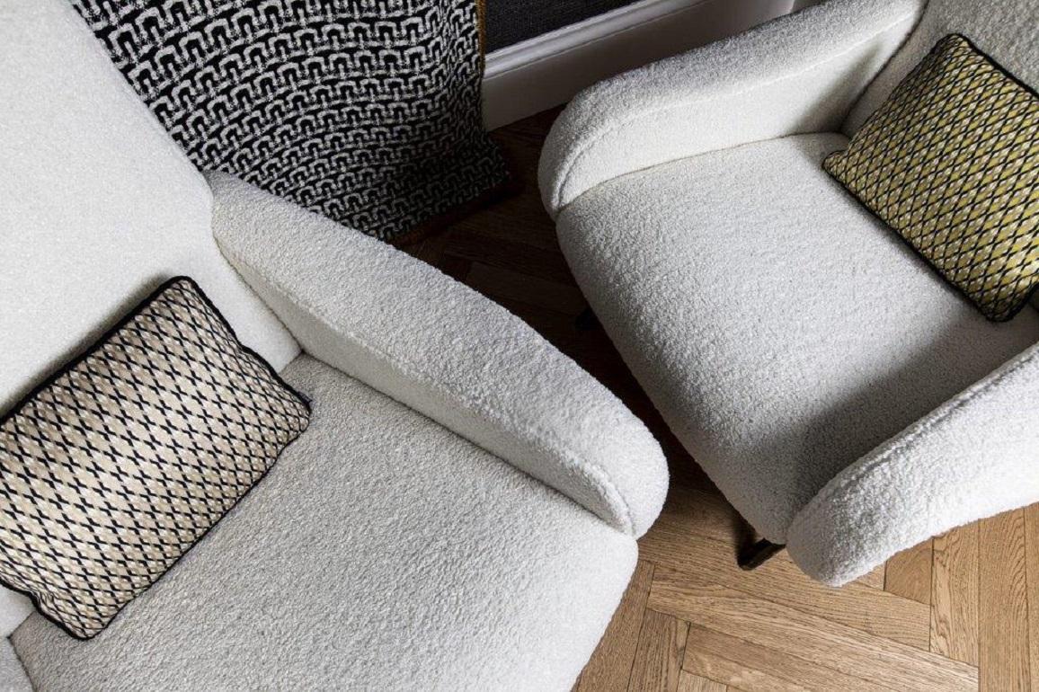 Paire de fauteuils Marco Zanuso modèle Lady en tissu de laine épais blanc Bon état - En vente à Milano, MI