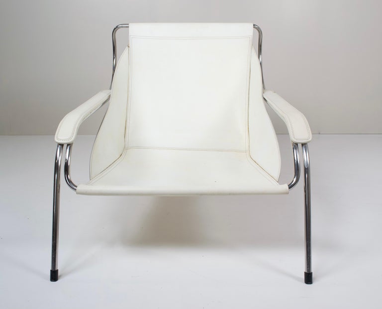 Pair of Marco Zanuso Maggiolina White Leather Chairs by Zanotta, Italy, 1947 6