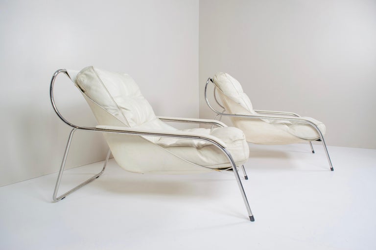 Mid-Century Modern Pair of Marco Zanuso Maggiolina White Leather Chairs by Zanotta, Italy, 1947