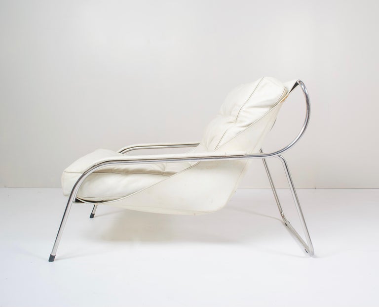 Pair of Marco Zanuso Maggiolina White Leather Chairs by Zanotta, Italy, 1947 2