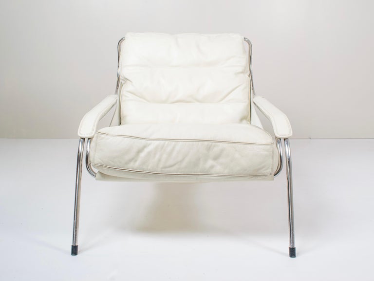Pair of Marco Zanuso Maggiolina White Leather Chairs by Zanotta, Italy, 1947 3