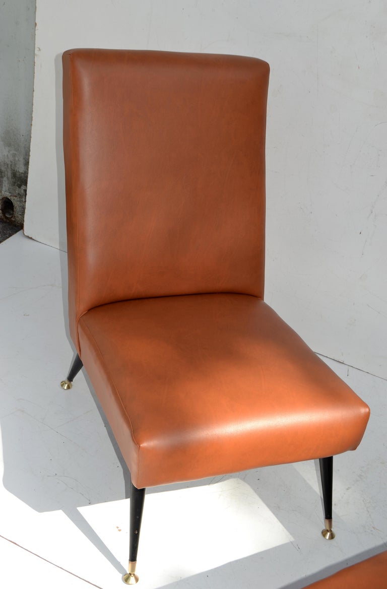 Pair of Marco Zanuso Brown Leather & Brass Slipper Chairs by Arflex Italy 1955 For Sale 1