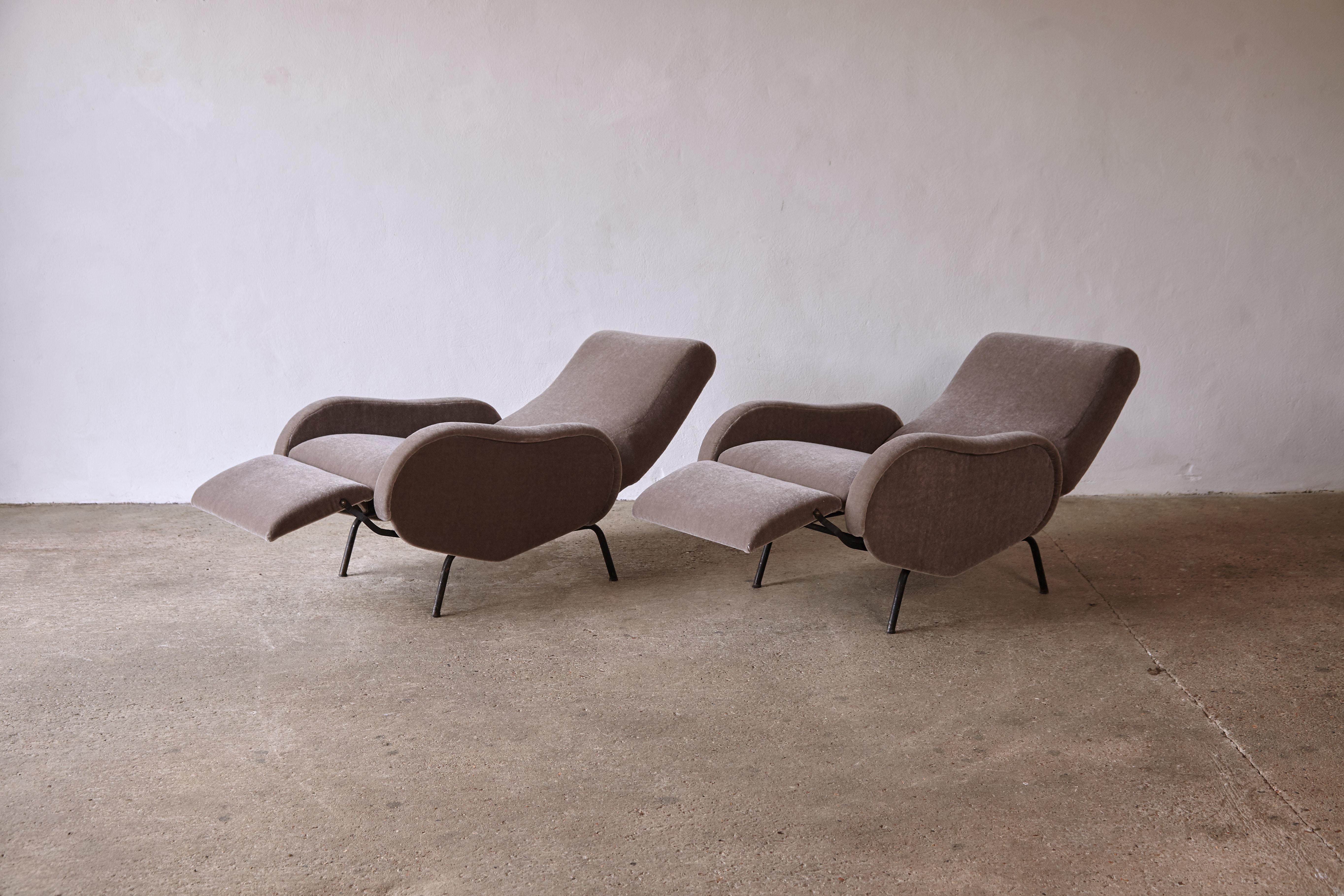 Mid-Century Modern Pair of Marco Zanuso Style Reclining Lady Chairs in 100% Mohair, Italy, 1960s