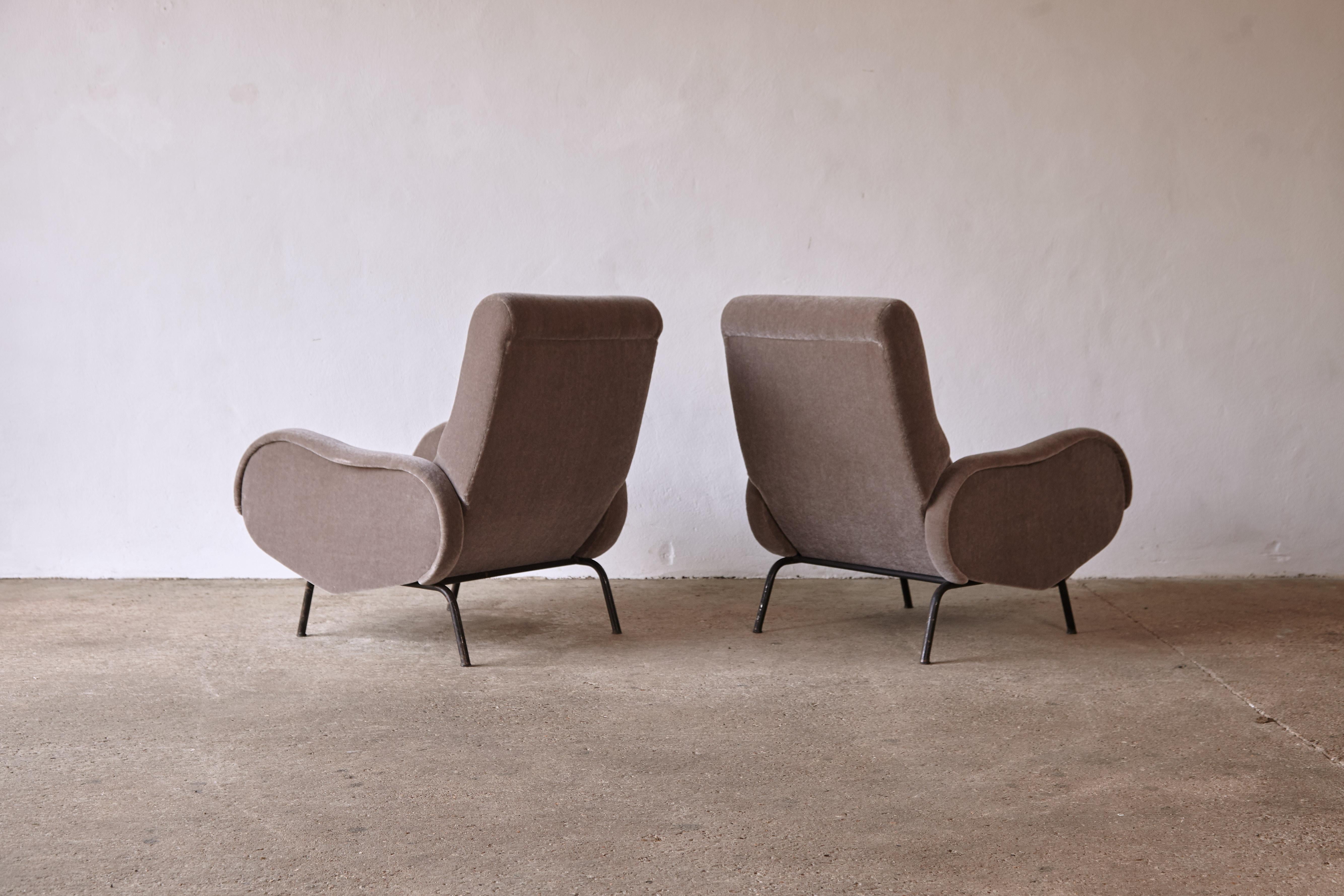 Pair of Marco Zanuso Style Reclining Lady Chairs in 100% Mohair, Italy, 1960s 1