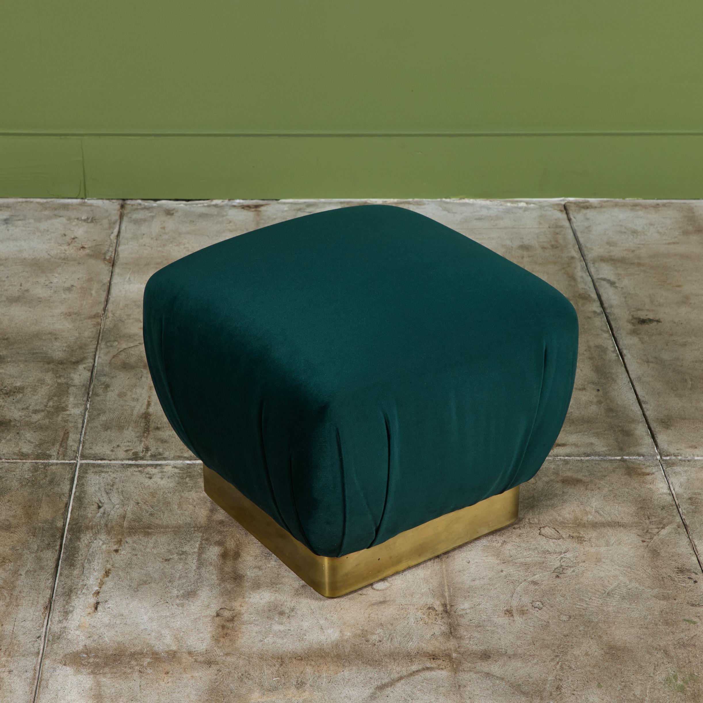 Paire de poufs Marge Carson en velours vert en vente 5