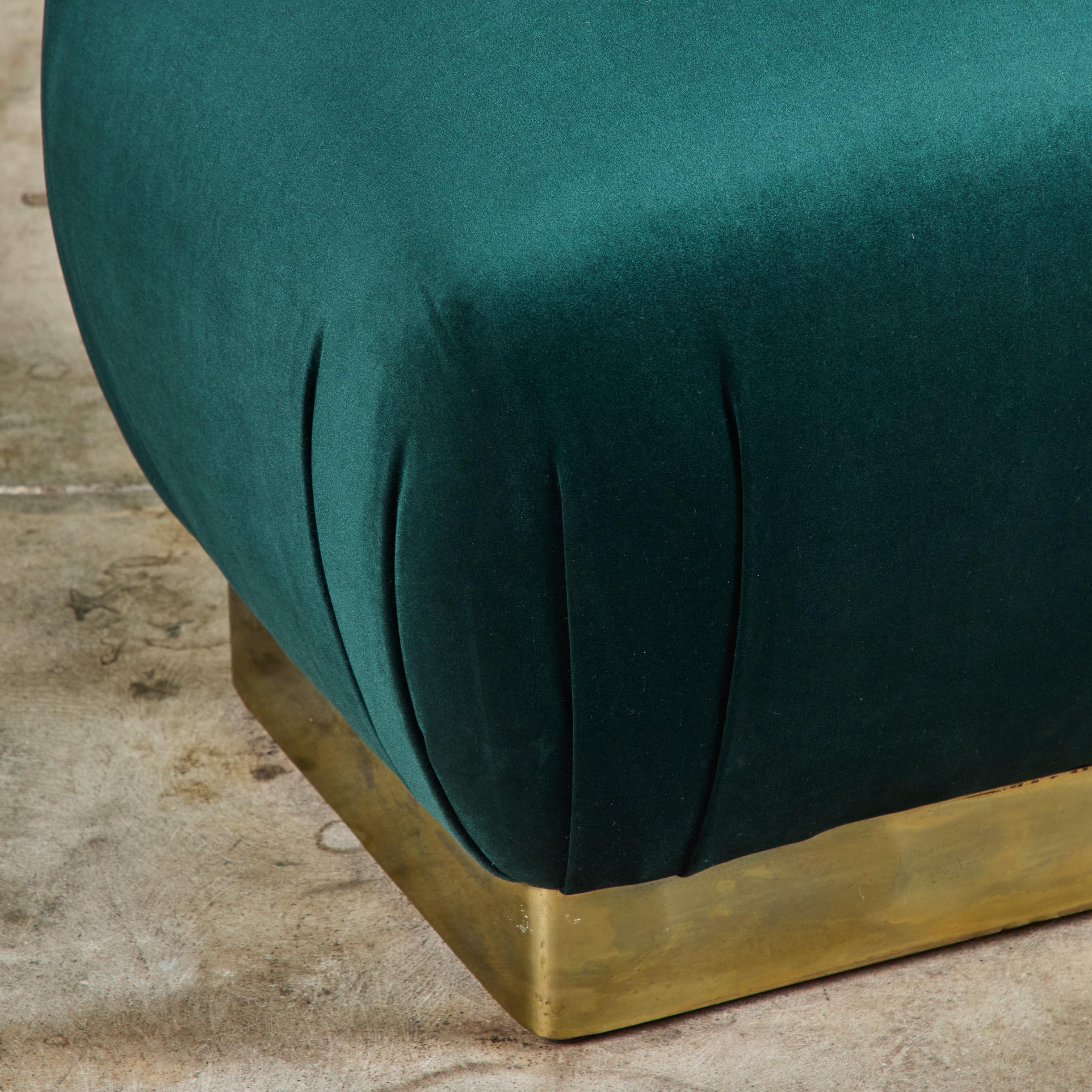 Paire de poufs Marge Carson en velours vert en vente 9