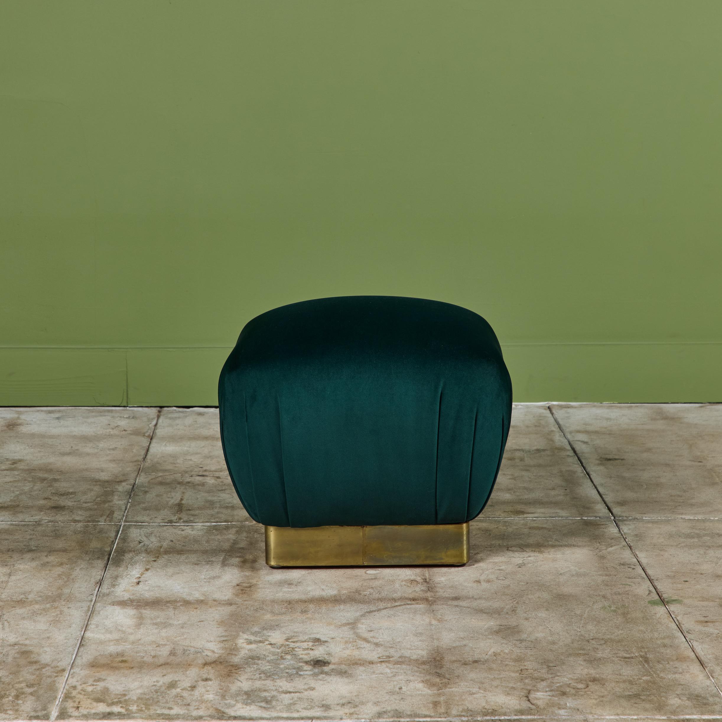 Paire de poufs Marge Carson en velours vert en vente 1
