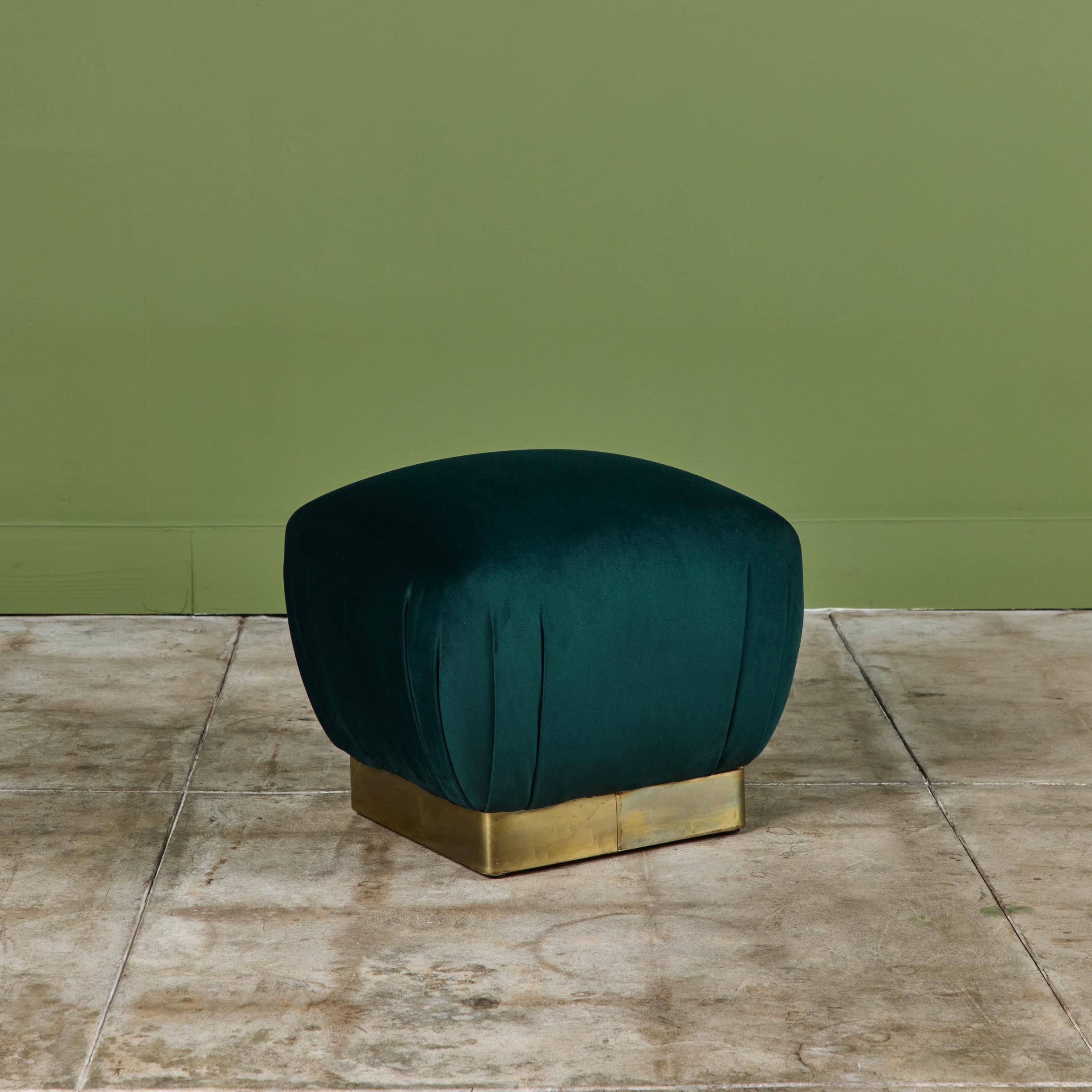 Paire de poufs Marge Carson en velours vert en vente 2