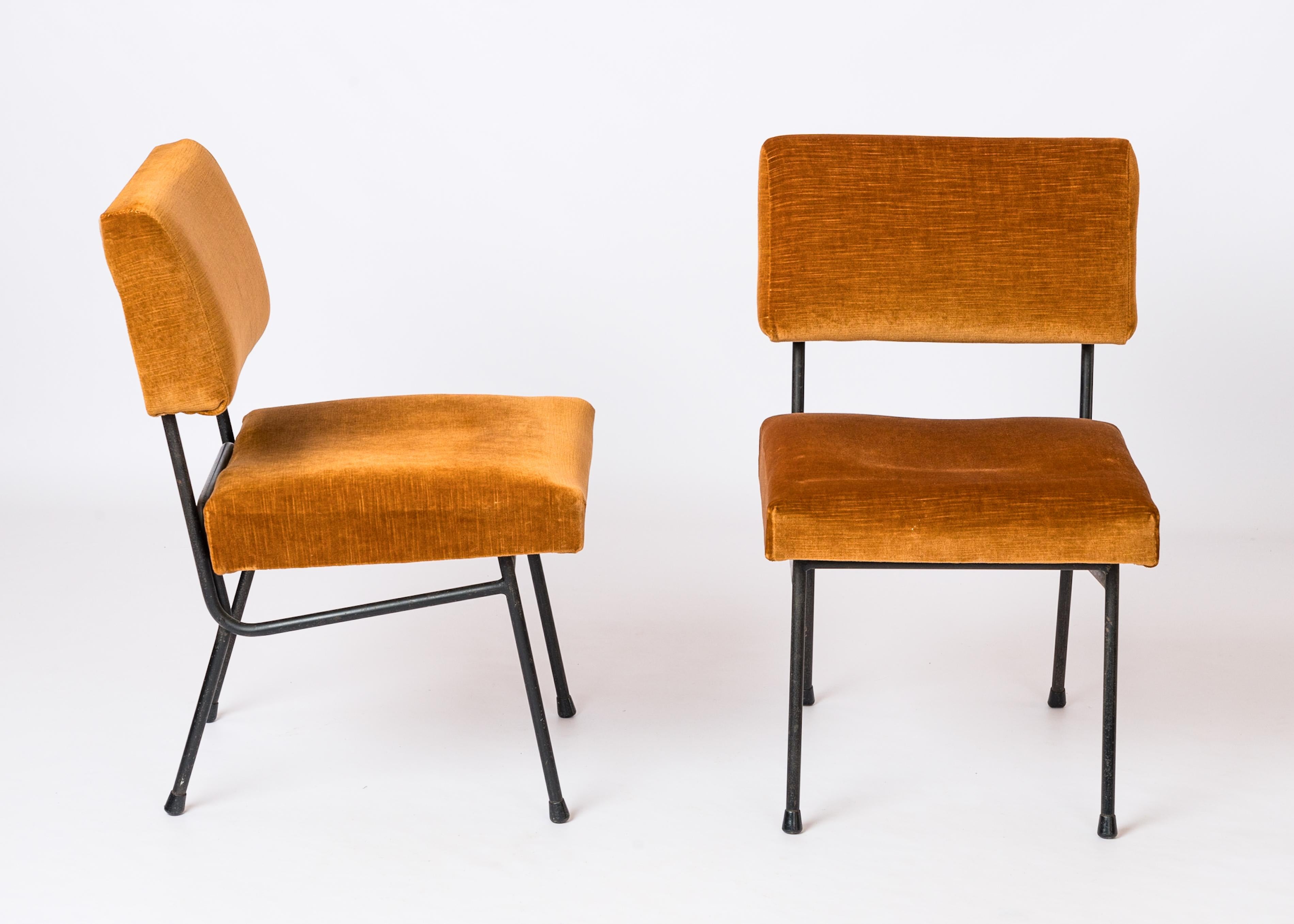 French Pair of Marigold Velvet Adjustable Chairs att. Pierre Guariche - France 1960's For Sale