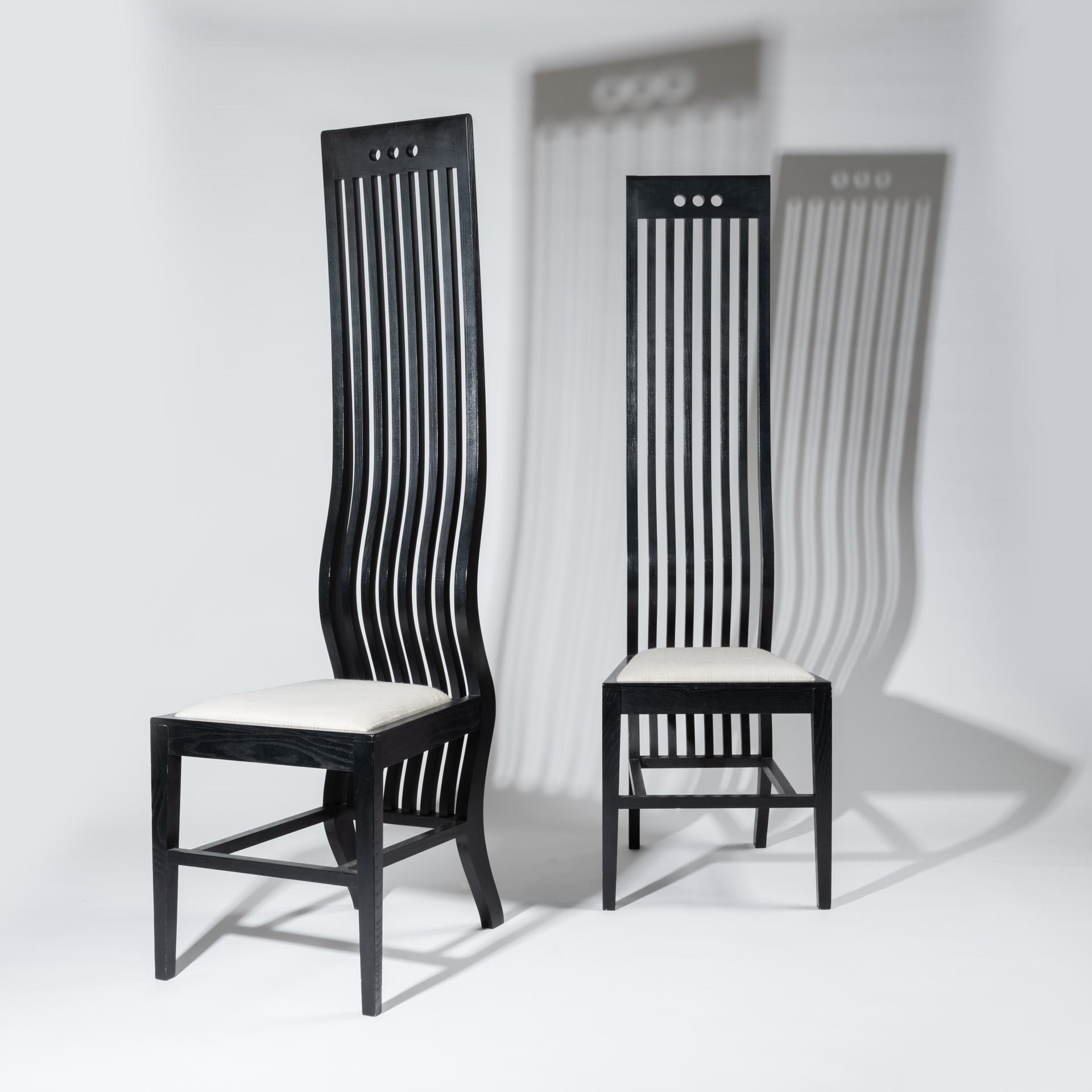 Pair of Marilyn Chairs by Arata Isozaki  For Sale 2