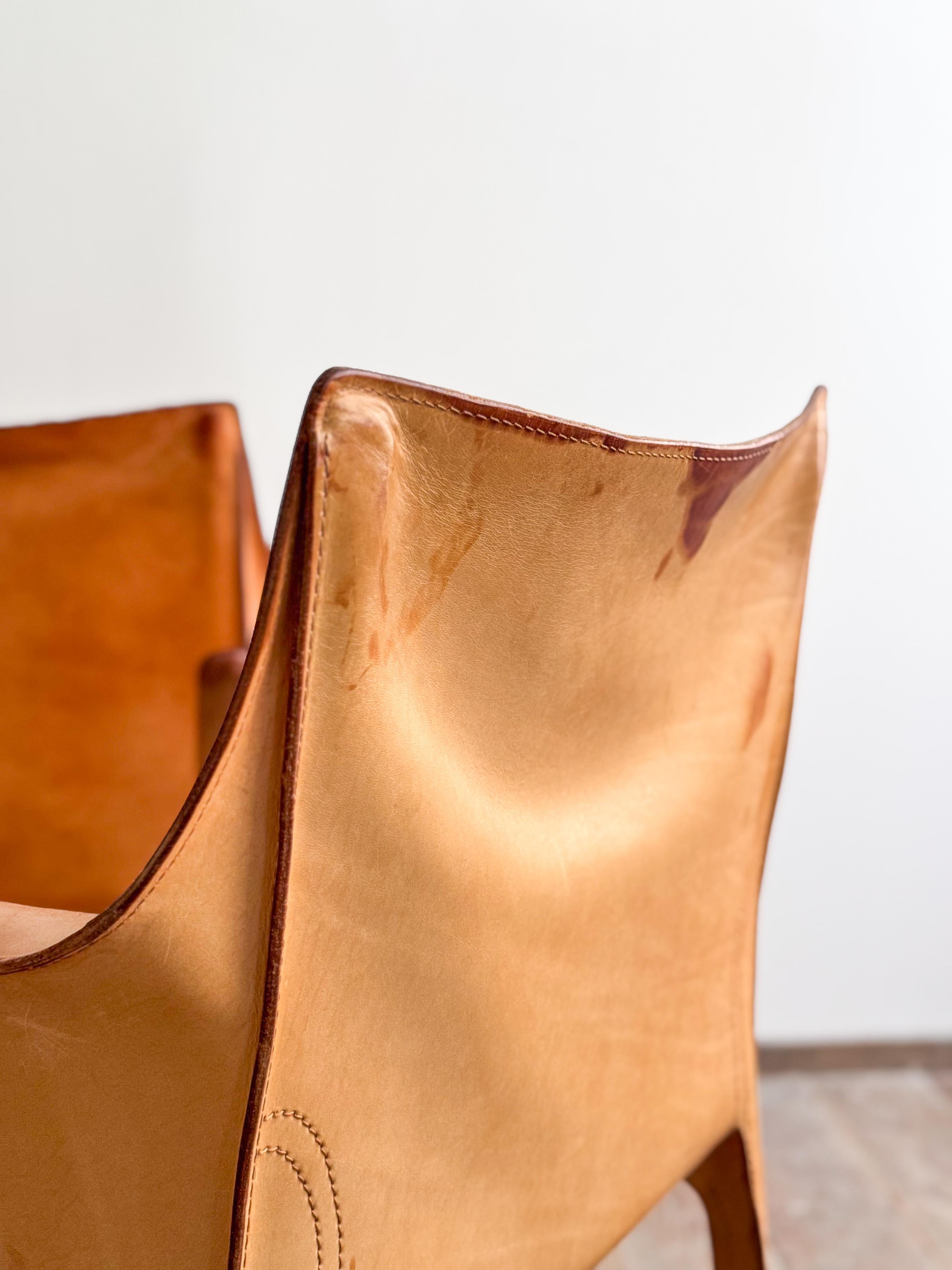Coppia di poltrone in pelle Mario Bellini Cab 413 per Cassina, Italia, anni '70 in vendita 3
