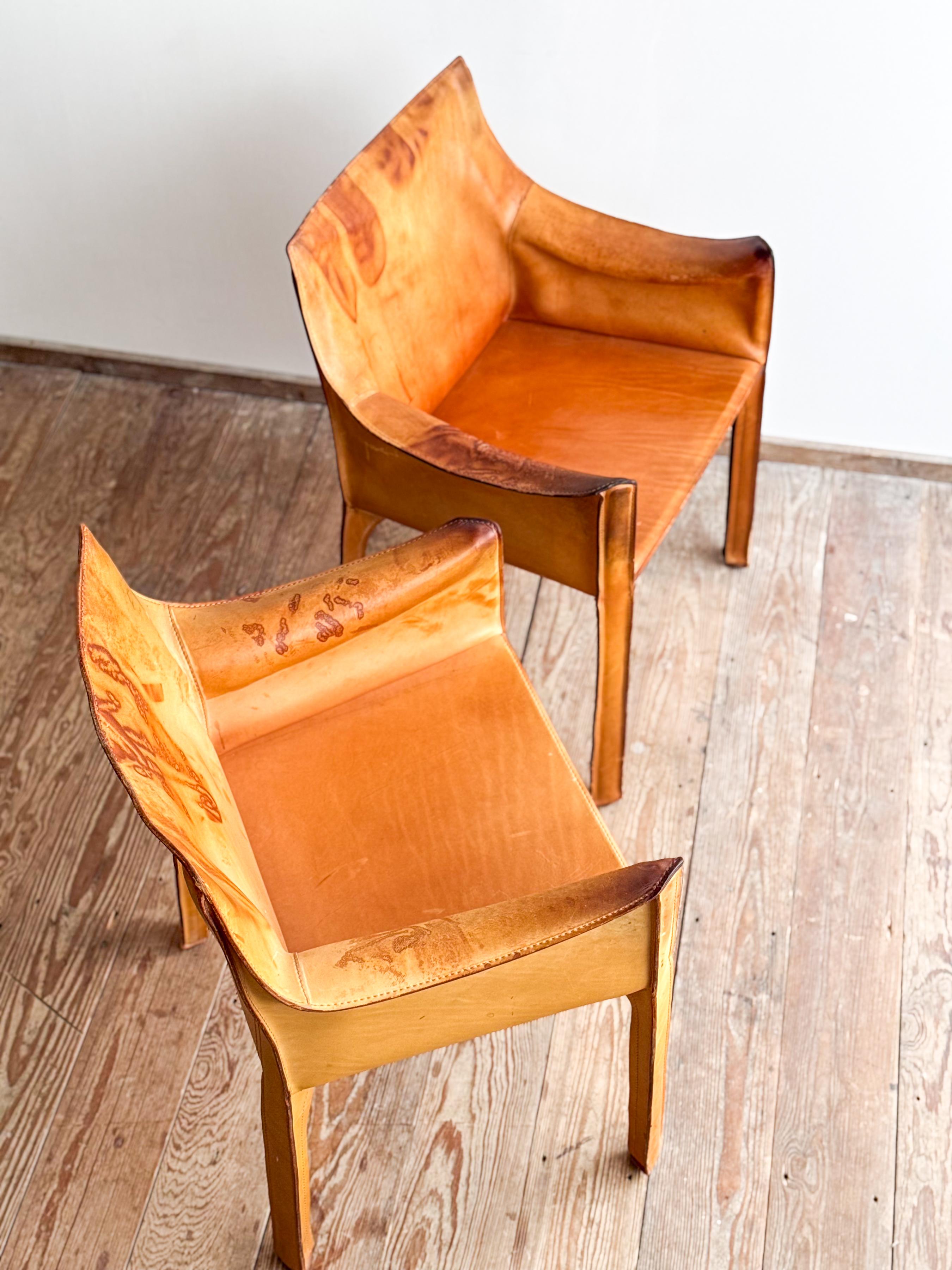 Coppia di poltrone in pelle Mario Bellini Cab 413 per Cassina, Italia, anni '70 in vendita 10