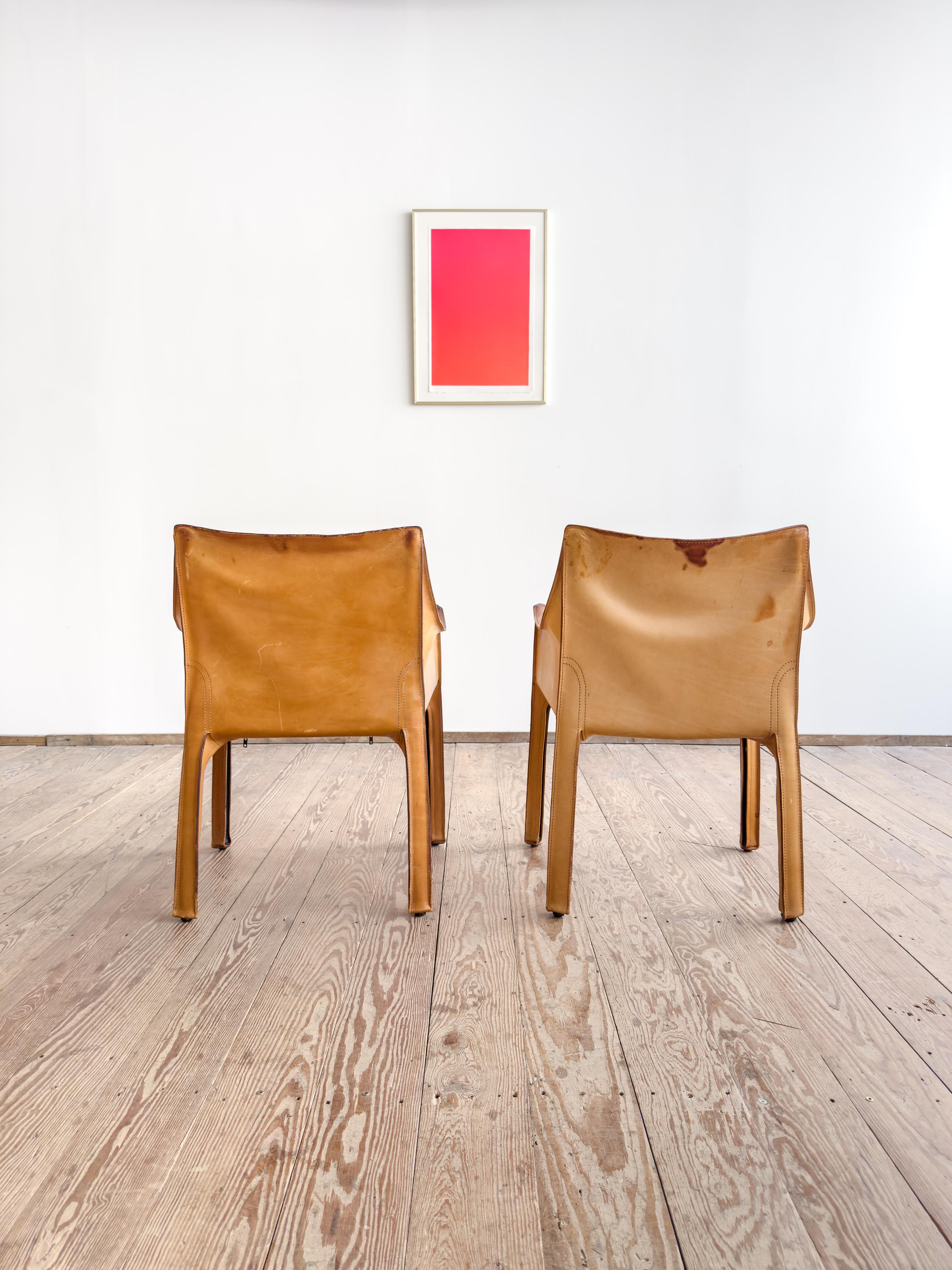 Postmoderno Coppia di poltrone in pelle Mario Bellini Cab 413 per Cassina, Italia, anni '70 in vendita