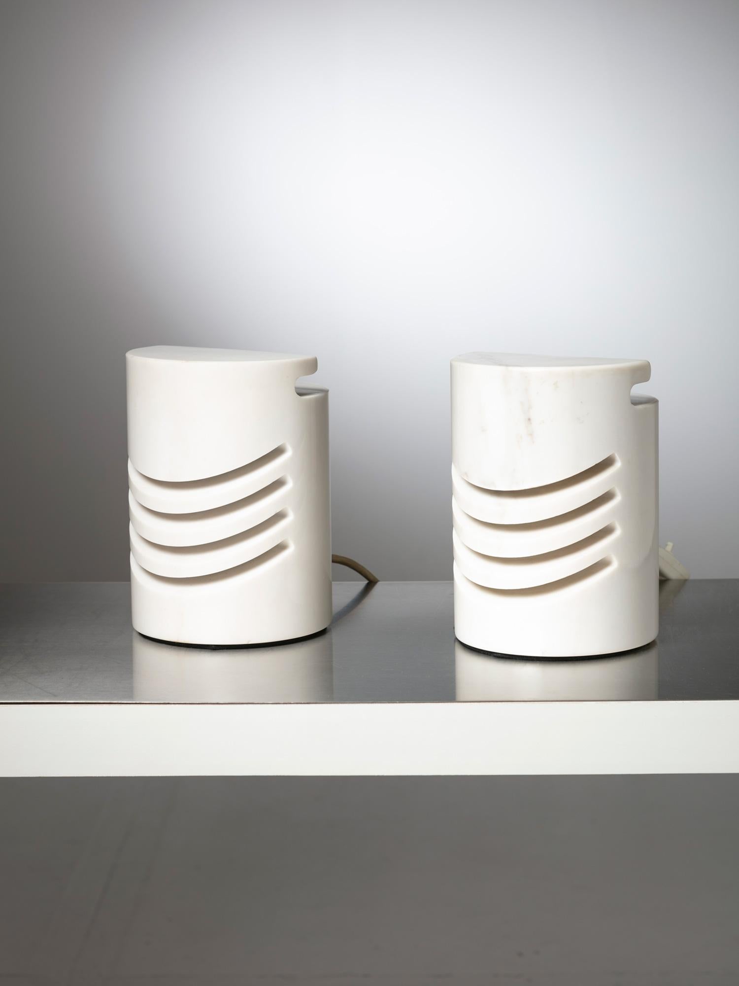 Paar Tischlampen aus Carrara-Marmor „Maris“ von Gresleri für Sirrah, Italien, 1960er Jahre (Italienisch) im Angebot