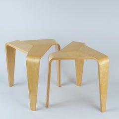 Paire de tabourets démontables Marke Niskala-Luostarinen, Oy Stockmann Ab, années 1950