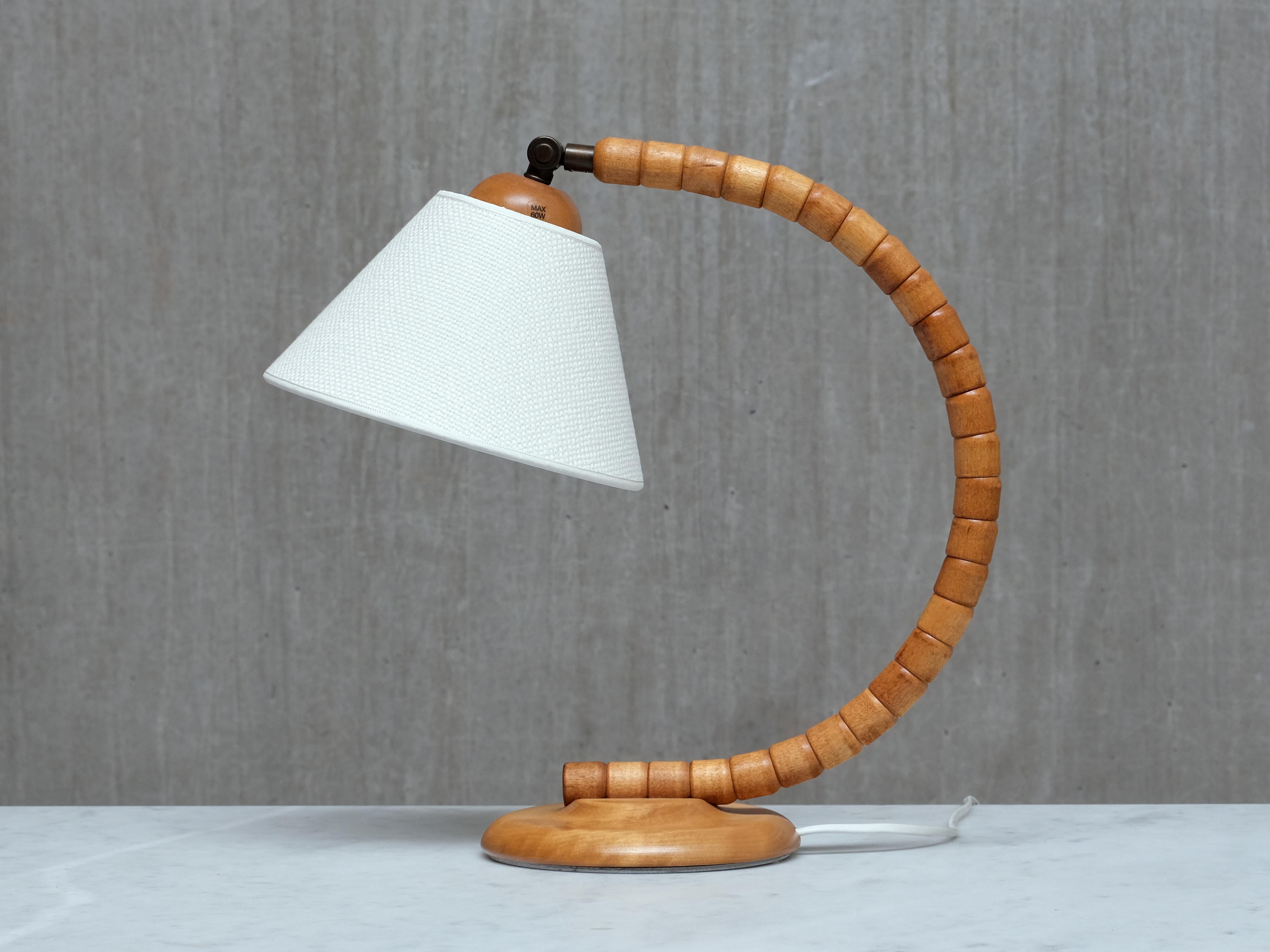 Paar Markslöjd skulpturale verstellbare Tischlampen aus Buche, Schweden, 1960er Jahre (Schwedisch) im Angebot