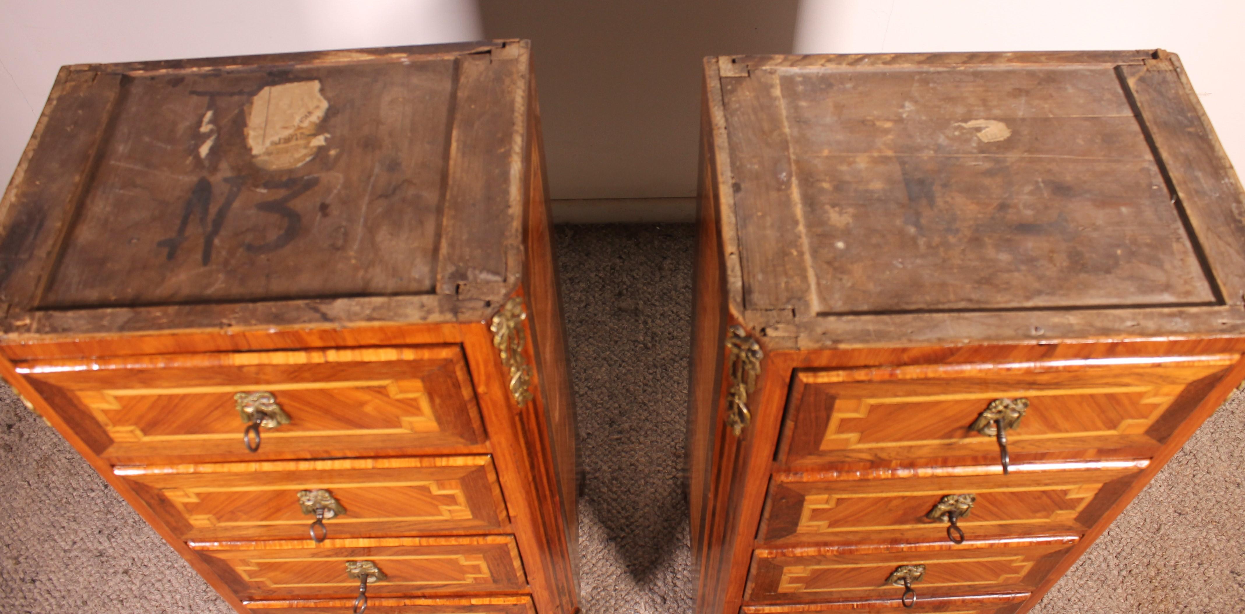 18th Century and Earlier Pair Of Marquetry Bedside Tables - 18th Century From France For Sale
