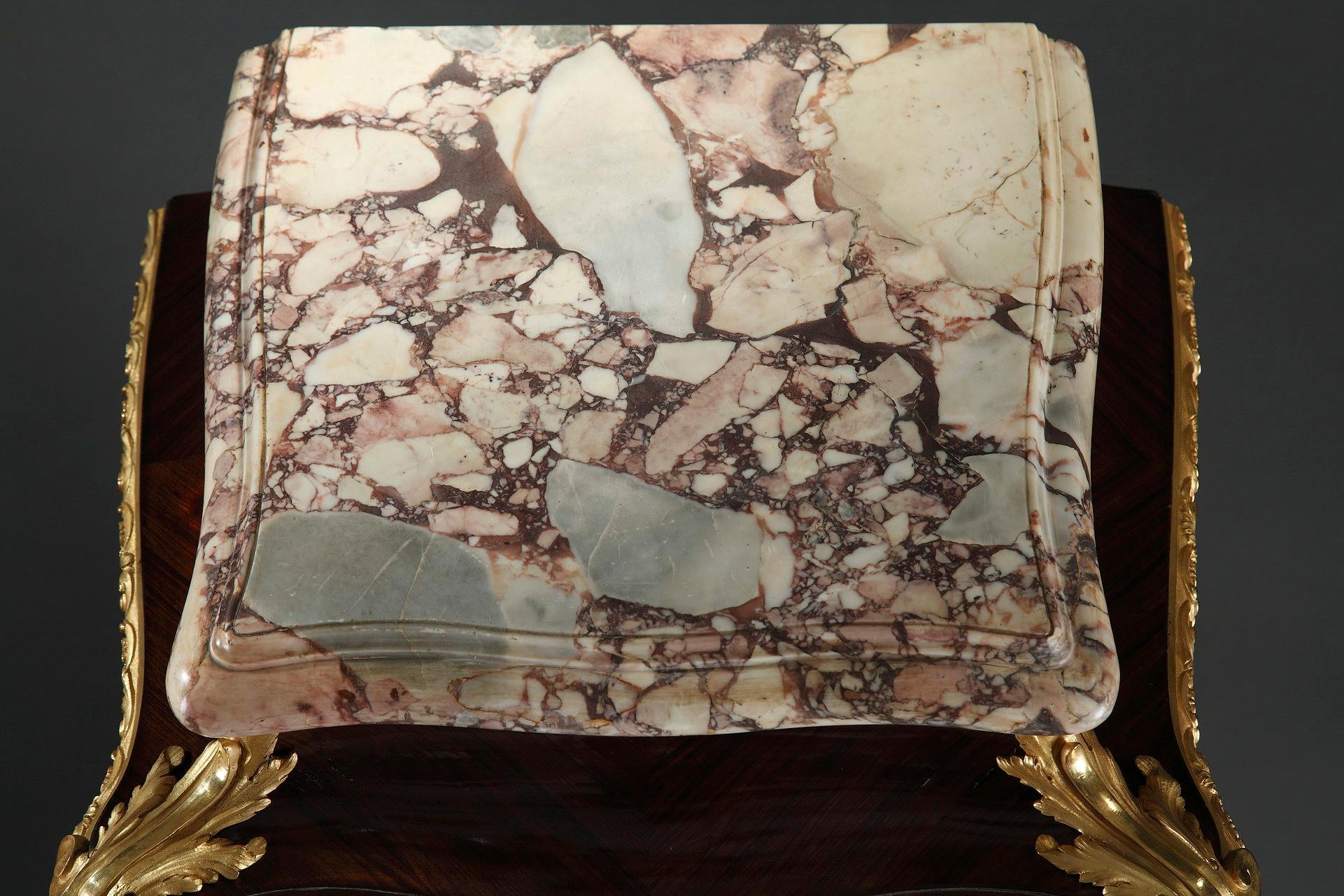 Paire de piédestaux de marqueterie attribués à la Maison Millet, France, vers 1890 en vente 3