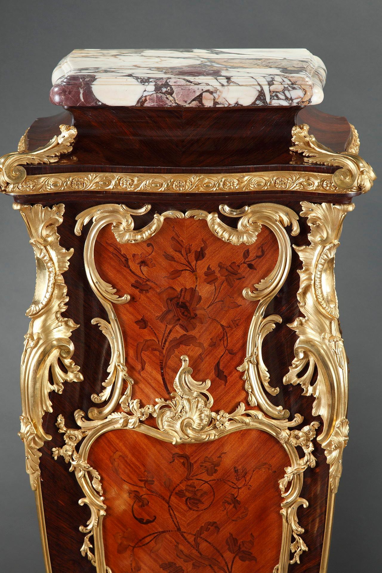 Paire de piédestaux de marqueterie attribués à la Maison Millet, France, vers 1890 en vente 1