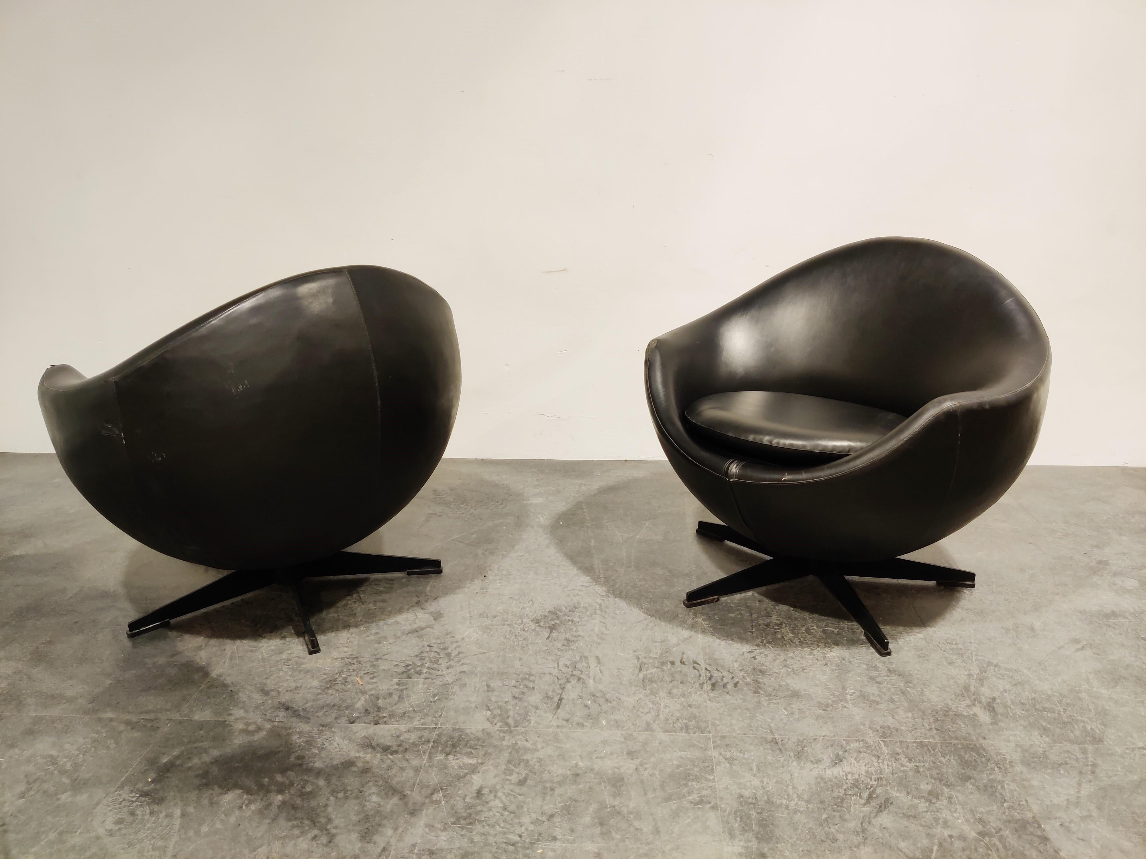 Mid-20th Century Pair of Mars Lounge Chairs by Pierre Guariche for Meurop, 1965