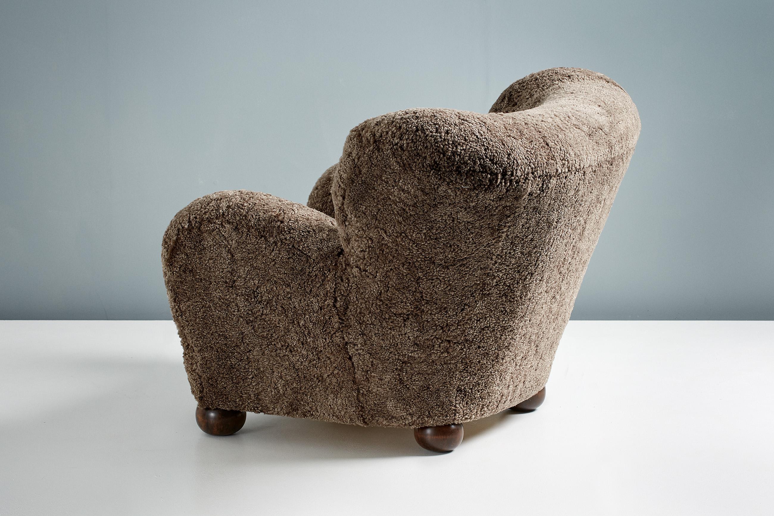 Finnish Pair of Marta Blomstedt 1930s Sheepskin Wing Chairs for the Hotel Aulanko For Sale