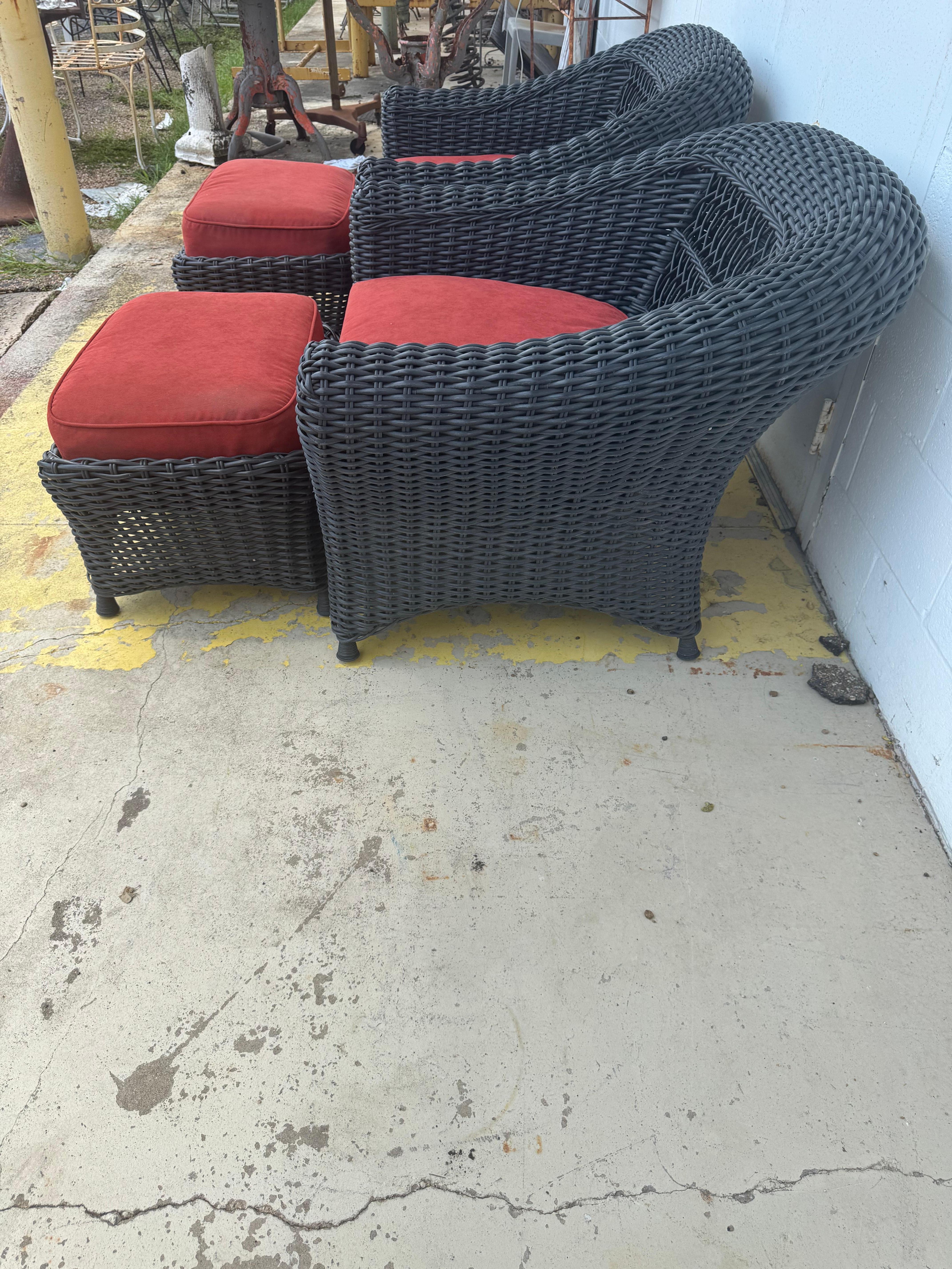20th Century Pair of Martha Stewart Wicker Lounge Chairs and Ottomans For Sale