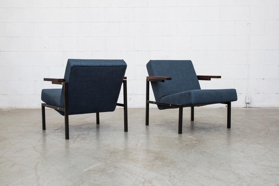 Mid-Century Modern Pair of Martin Visser SZ 64 Lounge Chairs For 'T Spectrum