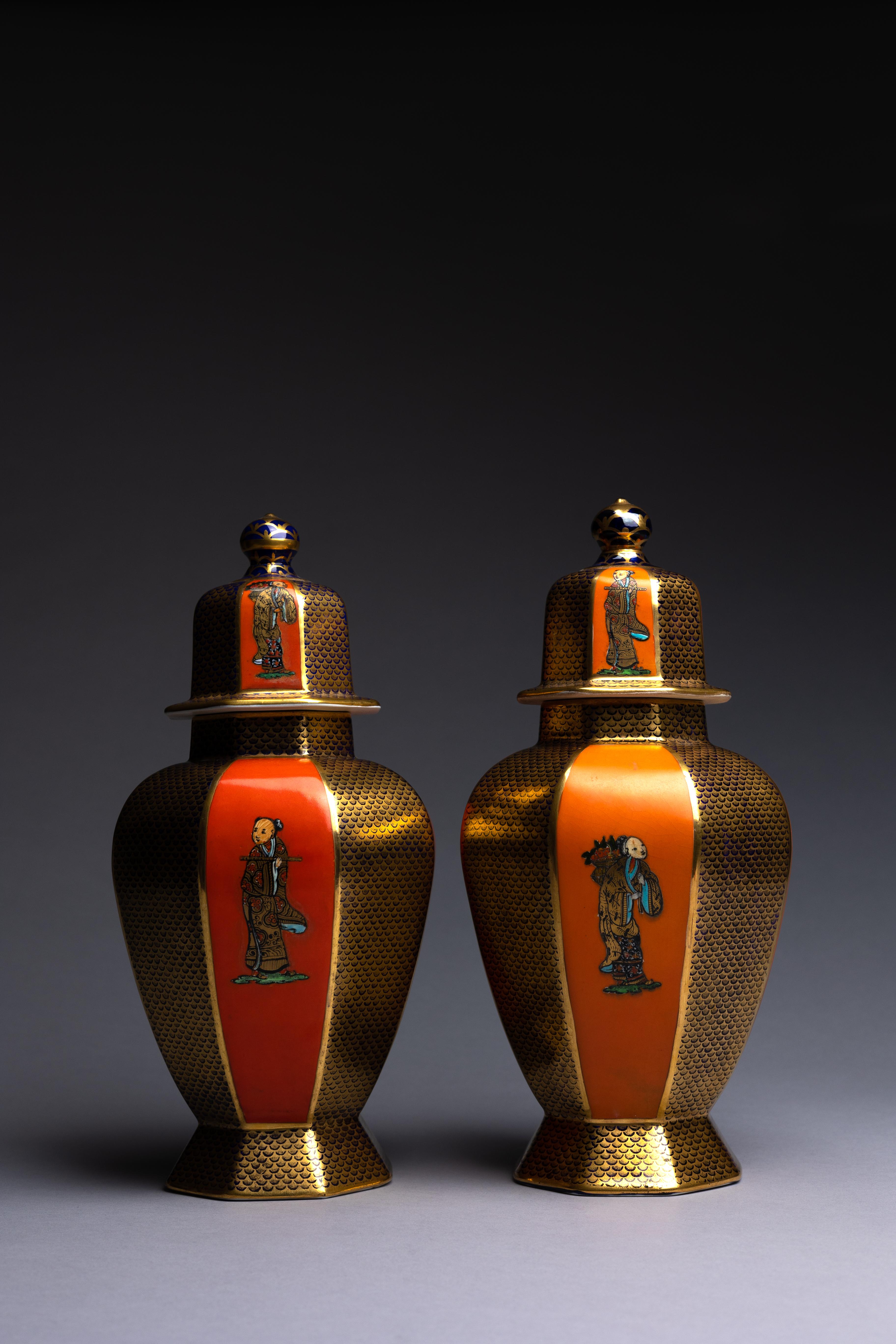 English Pair of Mason's Ashworth Chinoiserie Covered Jars For Sale