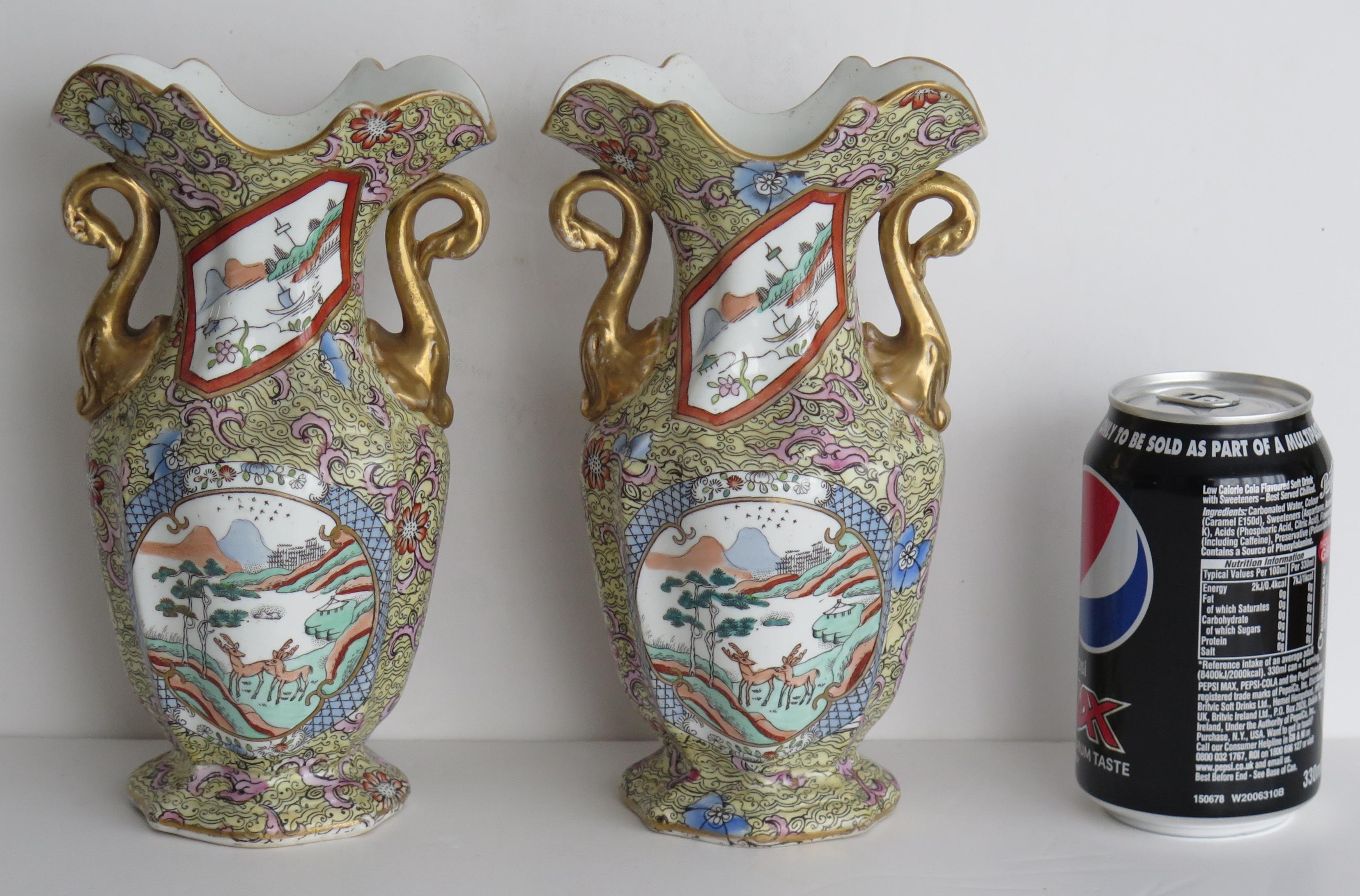 Pair of Mason's Ironstone Twin Handled Vases in Chinoiserie Pattern, circa 1820 10