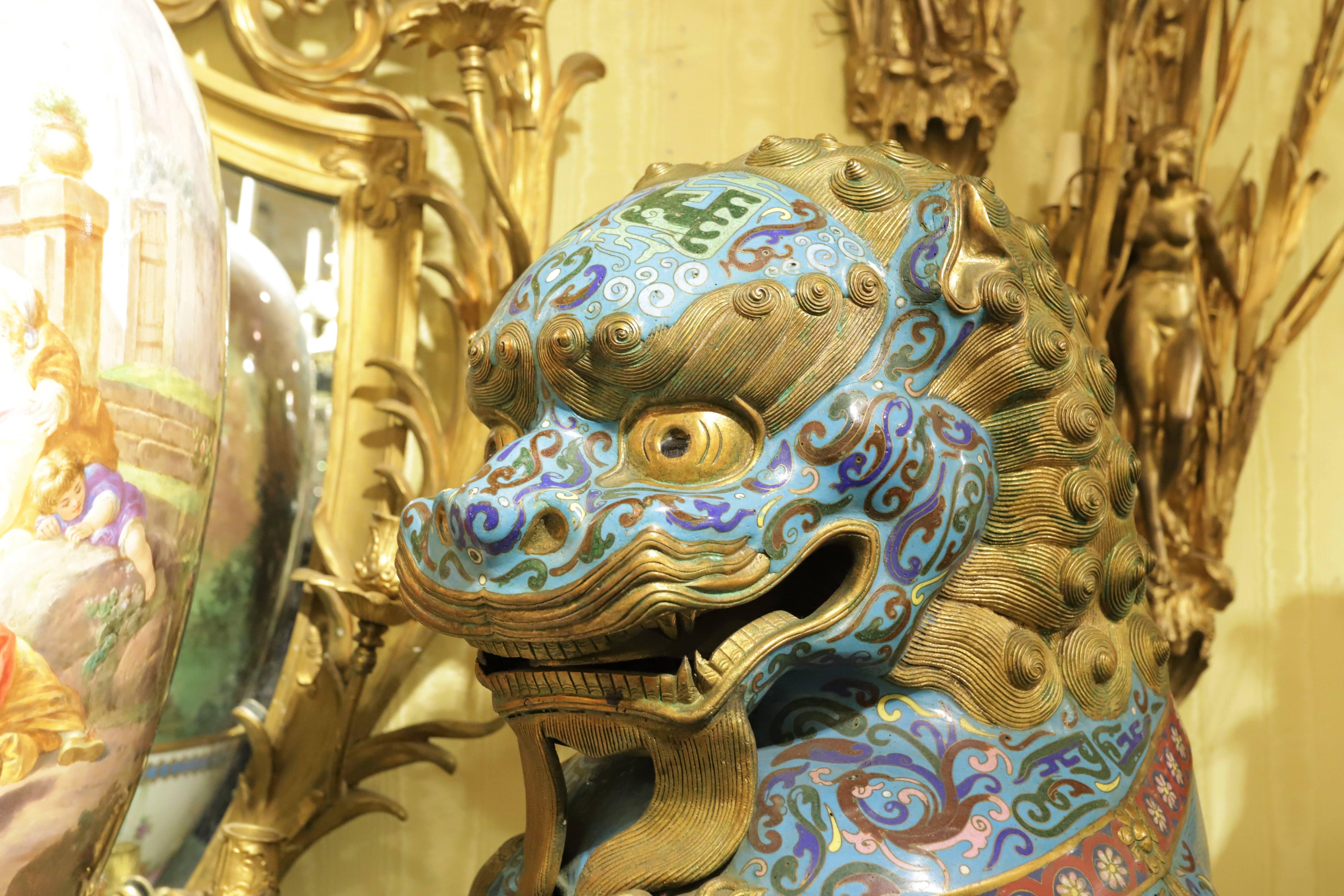 Pair of Massive Chinese Cloisonné Enamel Guardian Lions In Good Condition In New York, NY