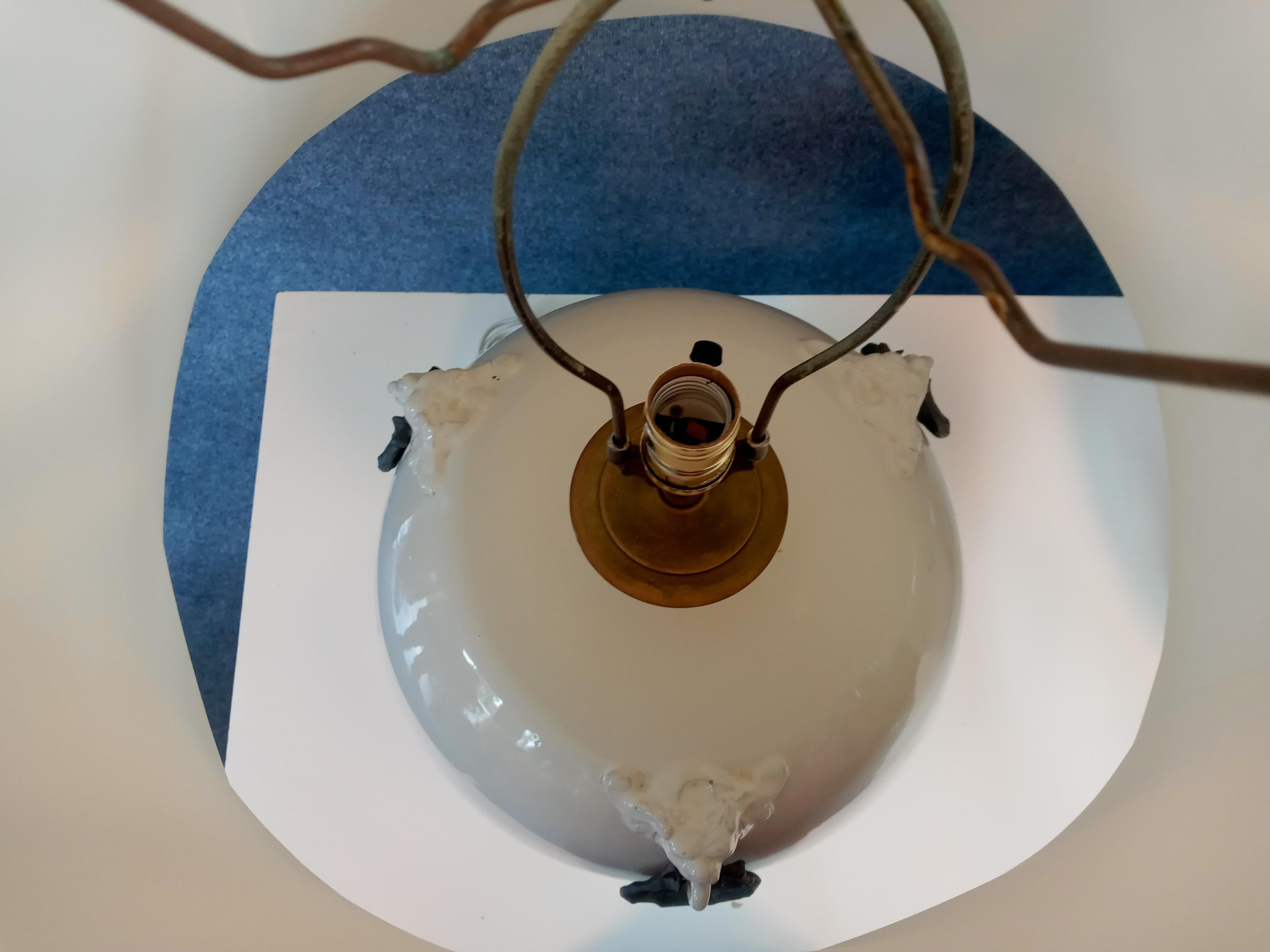 Ein Paar massiver weiß glasierter italienischer Tischlampen aus Keramik, Mid-Century Modern (Italienisch) im Angebot