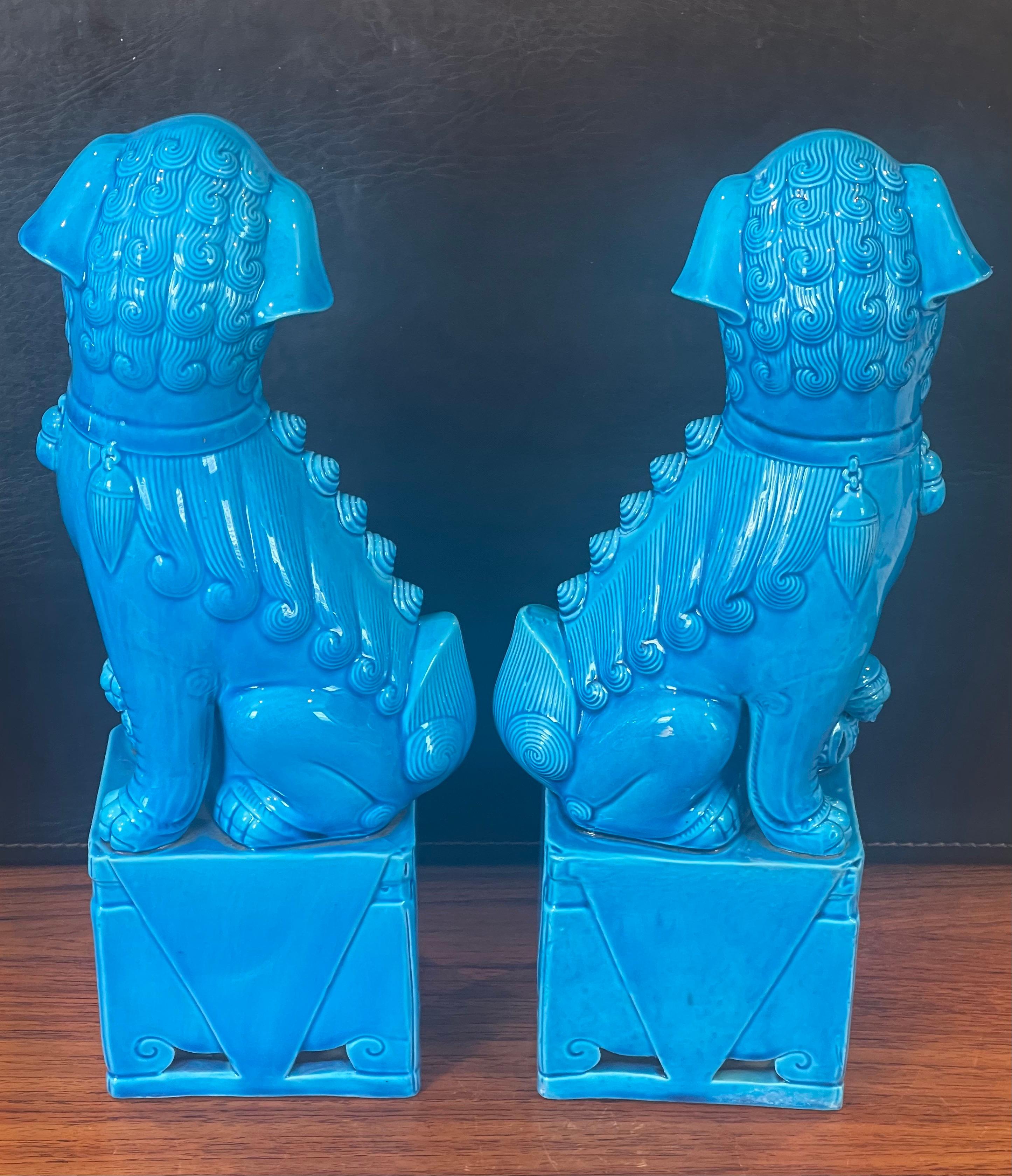 Pair of Massive Mid-Century Turquoise Blue Ceramic Foo Dog Sculptures In Good Condition In San Diego, CA