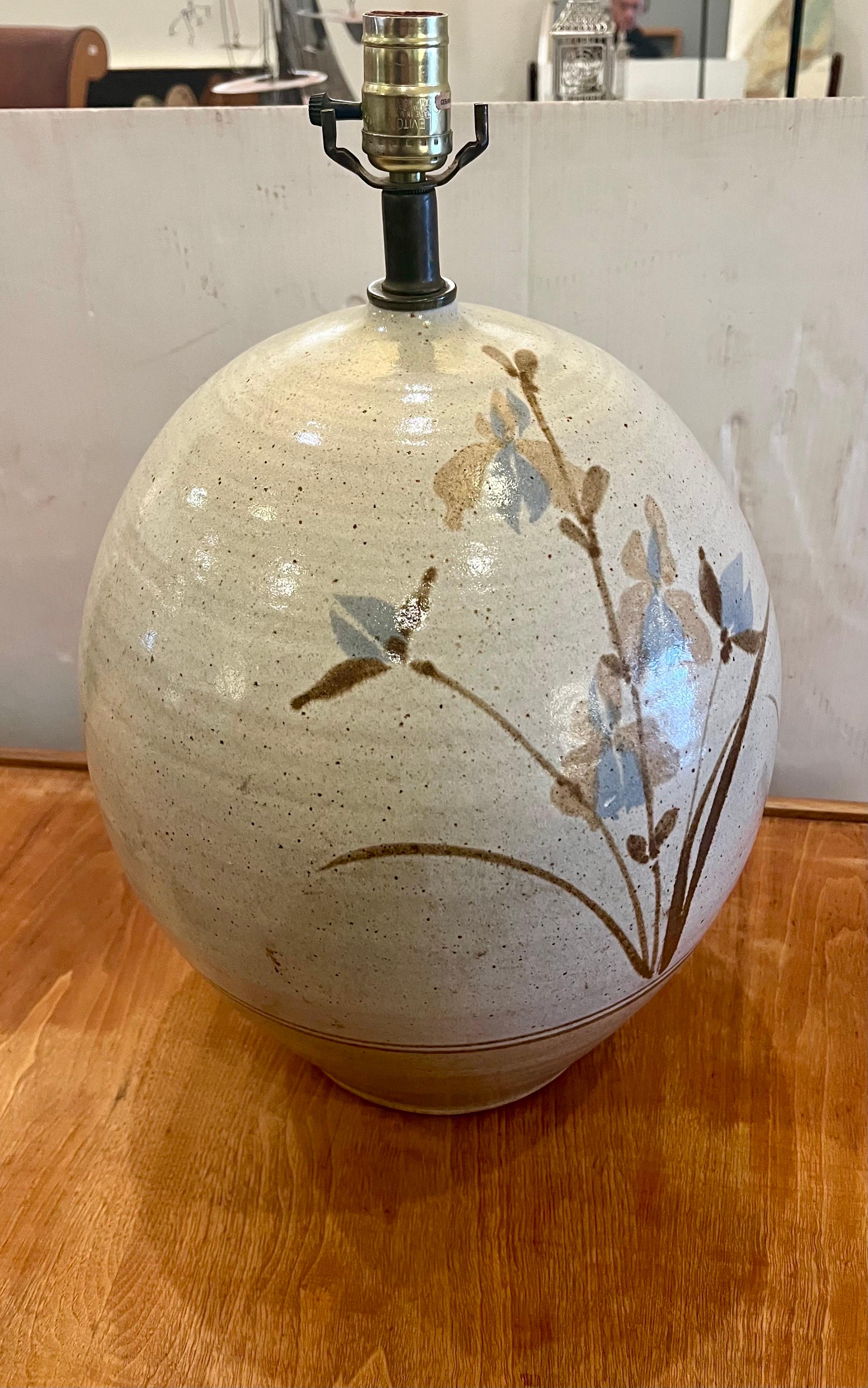 Americano Pair of Massive Midcentury Large Stoneware Ceramic Table Lamps California in vendita