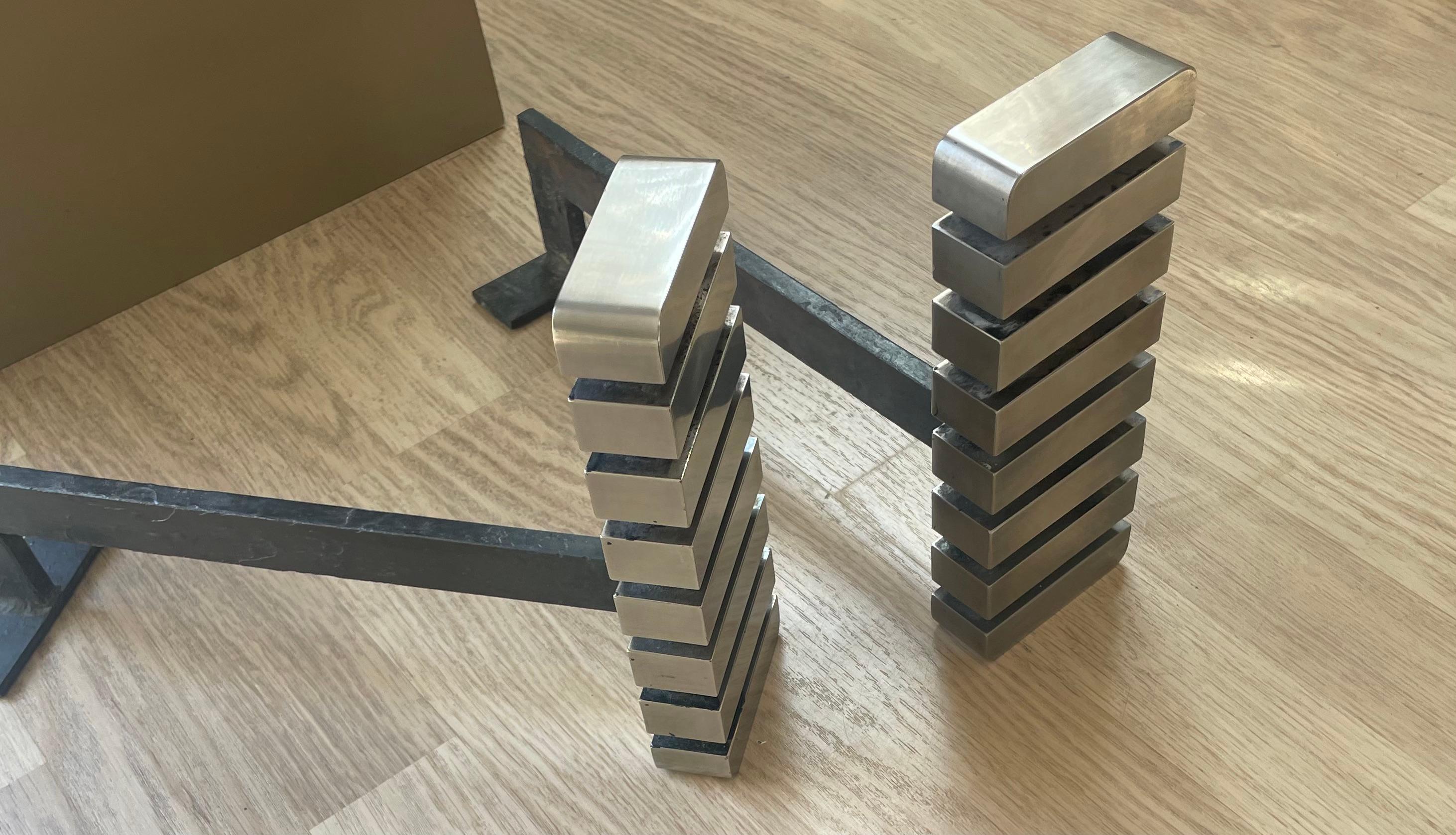 Ein Paar massiver modernistischer Androns, Donald Deskey zugeschrieben, USA 1930. im Angebot 3