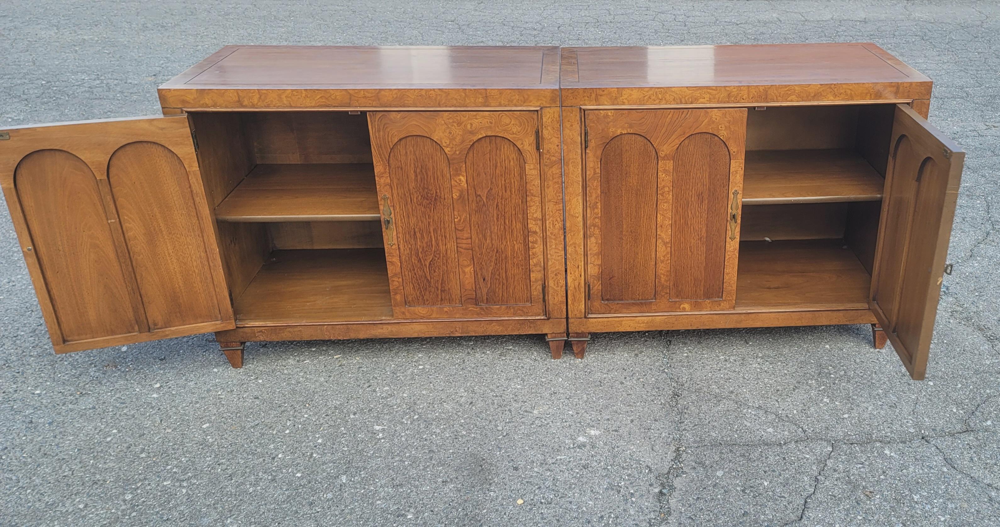 Hardwood Pair of Mastercraft Burled and Walnut Colonnade Cabinets Credenza Buffet Server For Sale